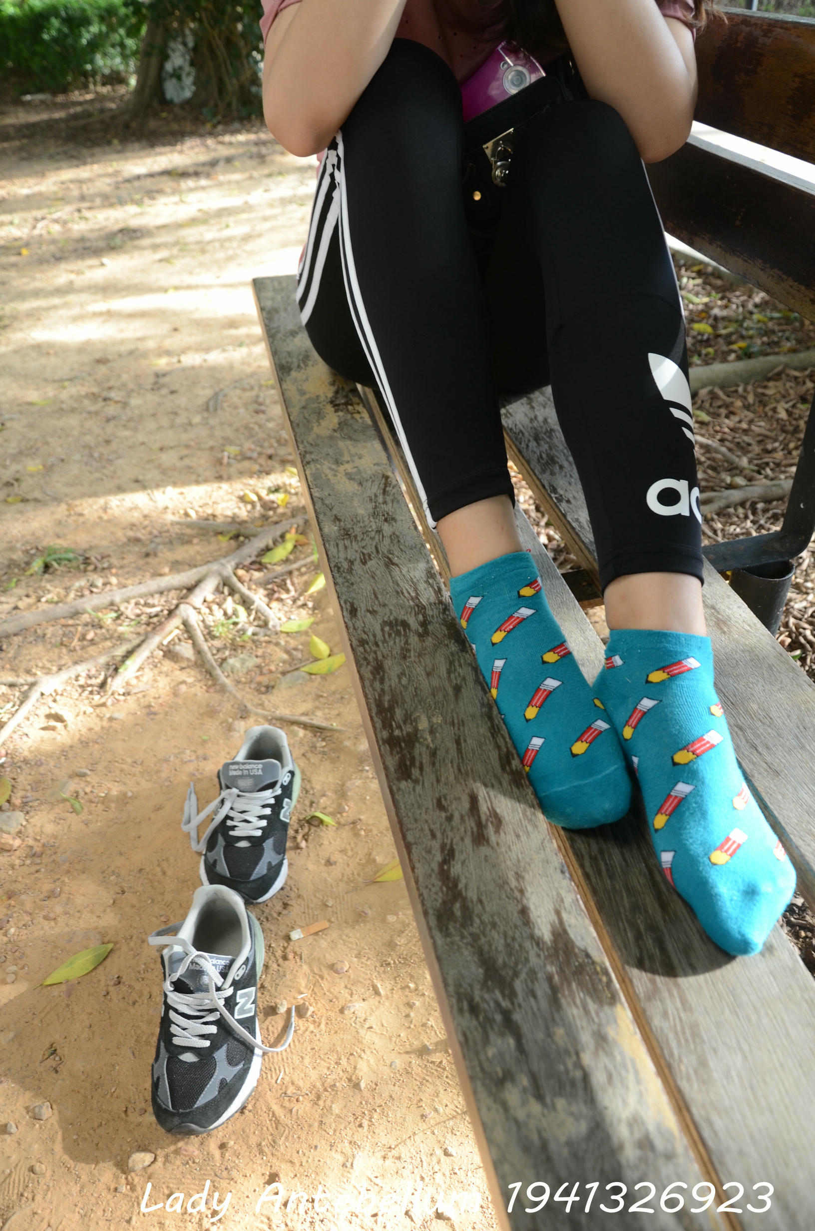 [战前女神] 恋足美腿棉袜女神级摄影套图 2015.06.01特辑 [134P+273M]_第3集