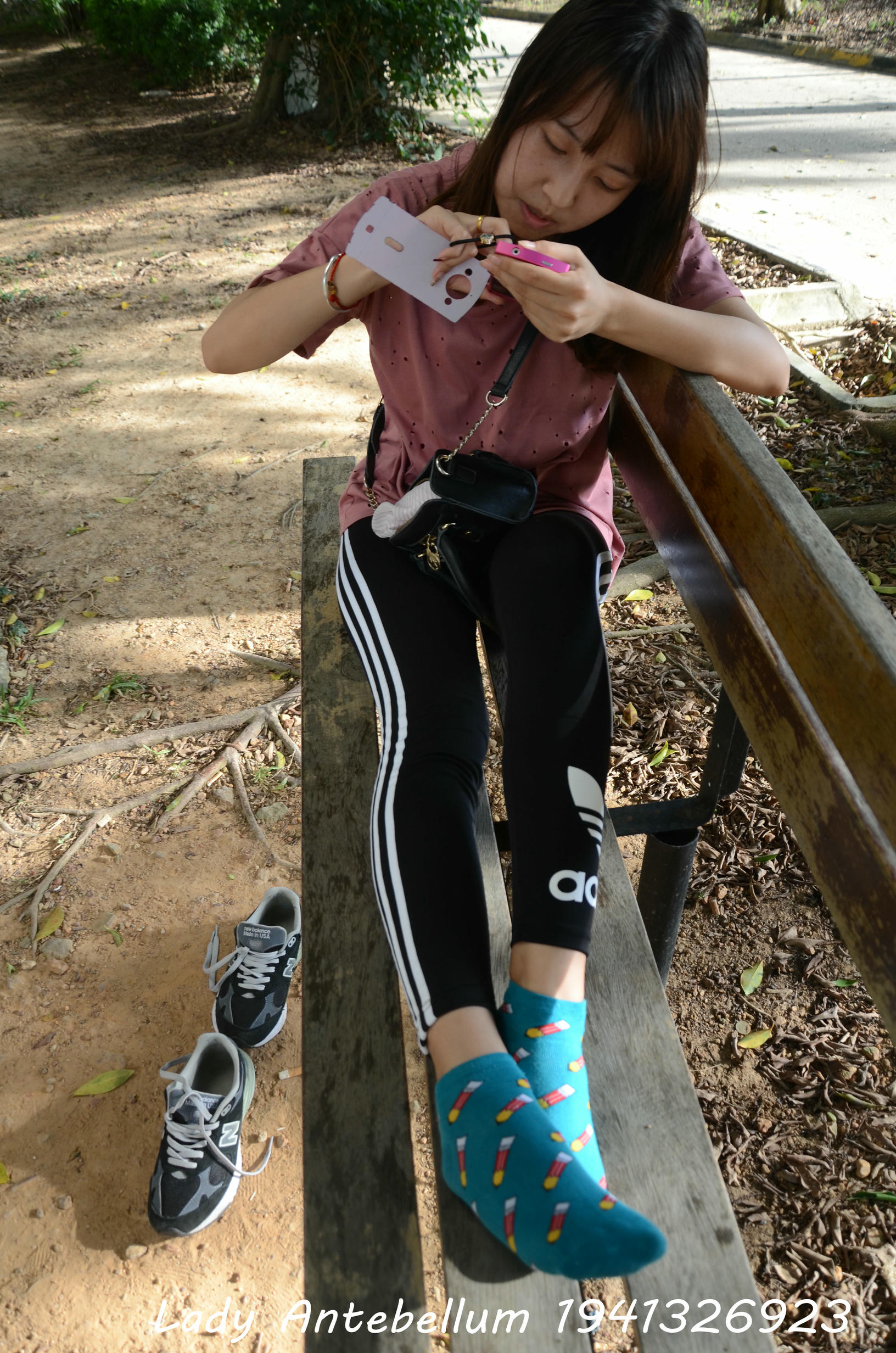 [战前女神] 恋足美腿棉袜女神级摄影套图 2015.06.01特辑 [134P+273M]_第4集