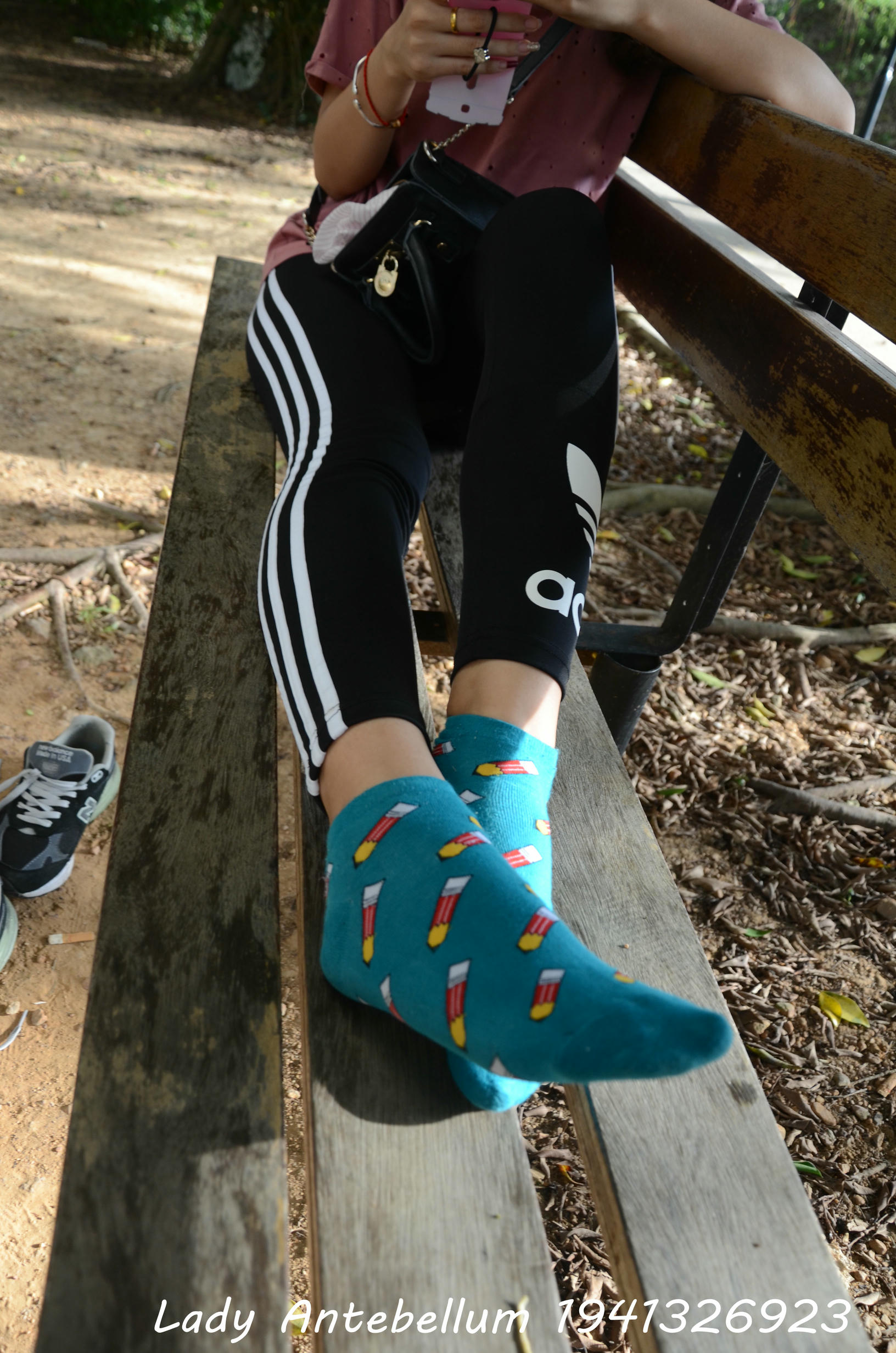 [战前女神] 恋足美腿棉袜女神级摄影套图 2015.06.01特辑 [134P+273M]_第4集