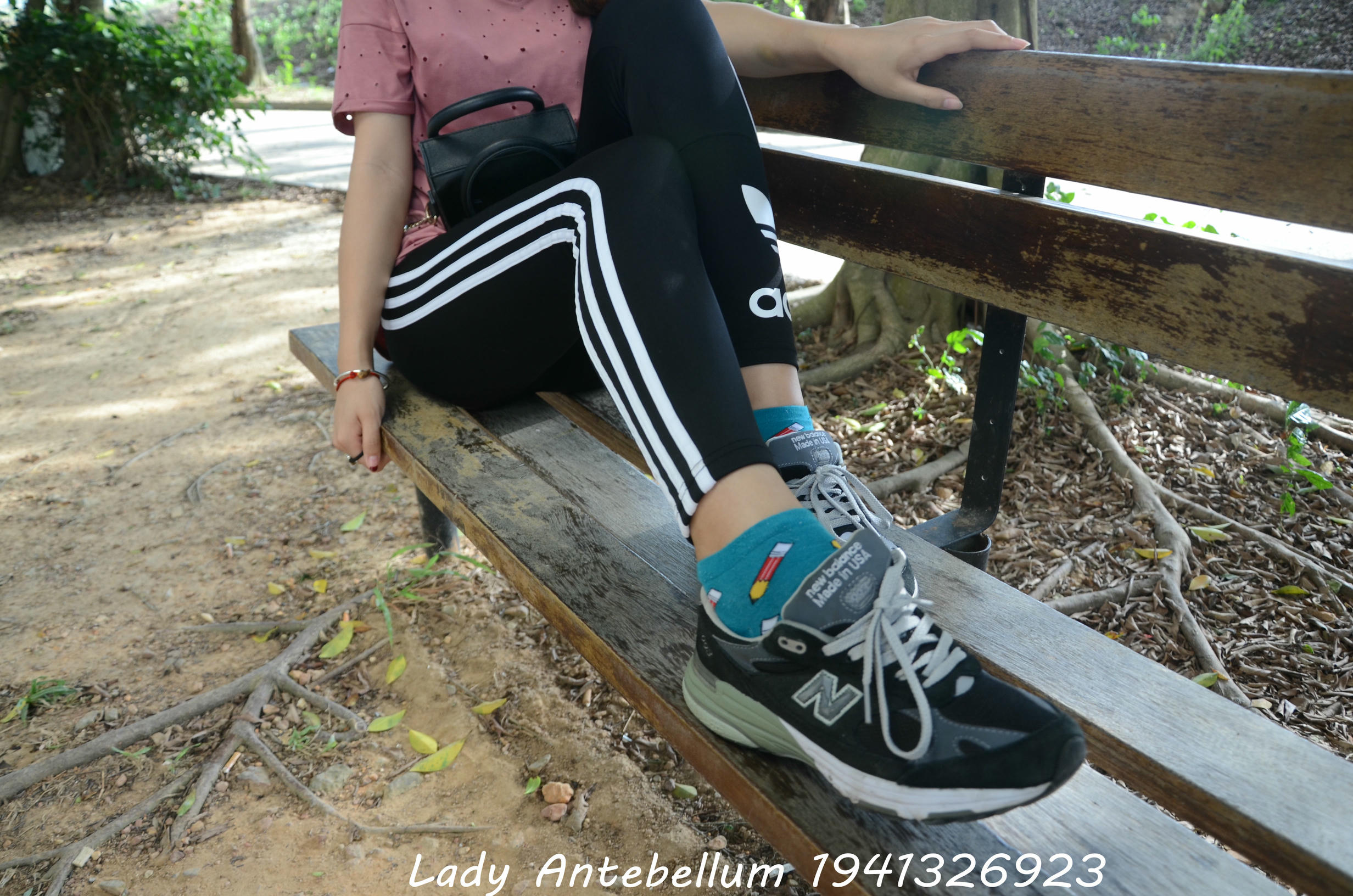 [战前女神] 恋足美腿棉袜女神级摄影套图 2015.06.01特辑 [134P+273M]_第1集