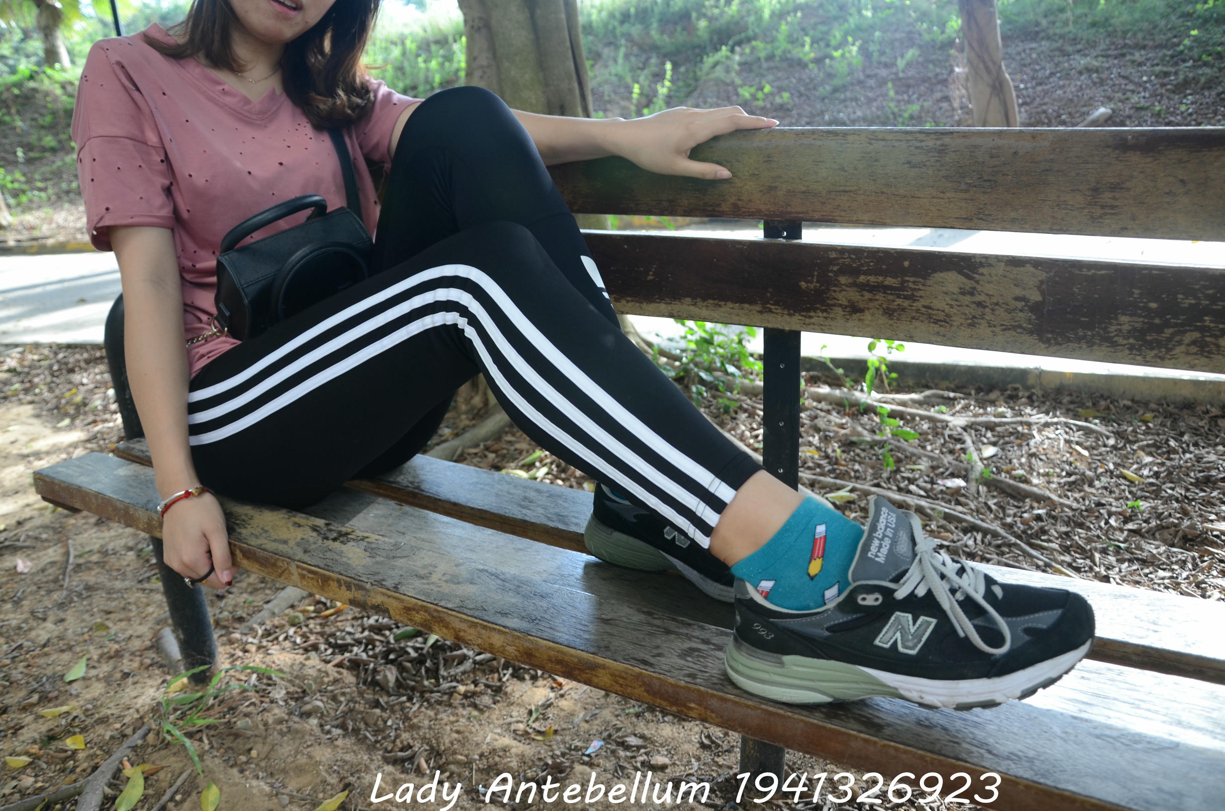 [战前女神] 恋足美腿棉袜女神级摄影套图 2015.06.01特辑 [134P+273M]_第1集