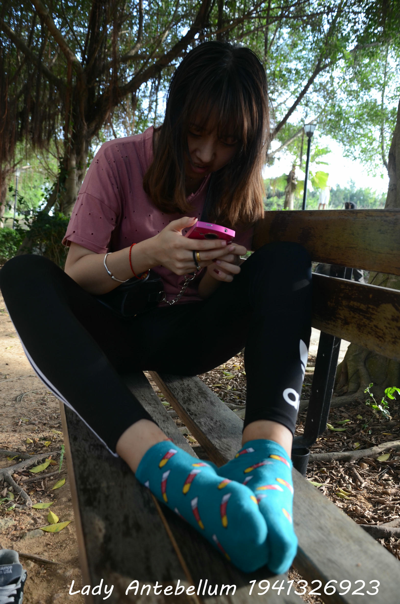 [战前女神] 恋足美腿棉袜女神级摄影套图 2015.06.01特辑 [134P+273M]_第5集