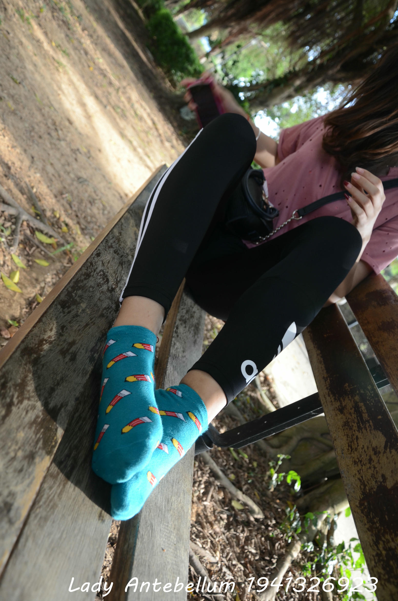 [战前女神] 恋足美腿棉袜女神级摄影套图 2015.06.01特辑 [134P+273M]_第5集