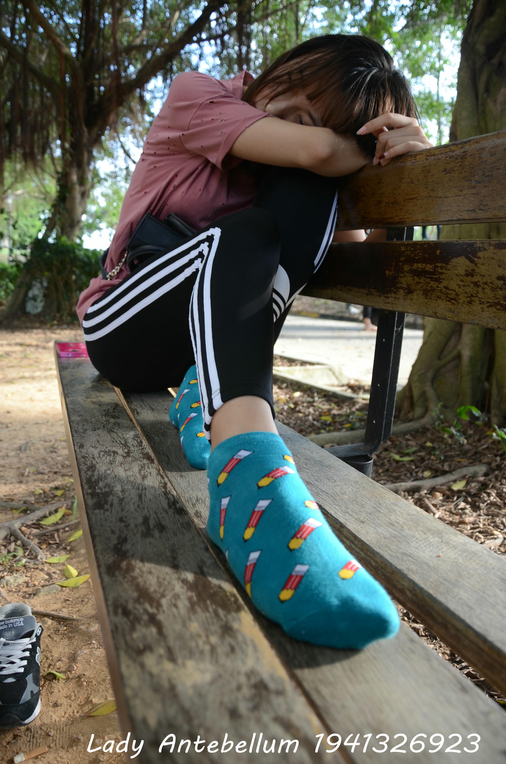 [战前女神] 恋足美腿棉袜女神级摄影套图 2015.06.01特辑 [134P+273M]_第5集