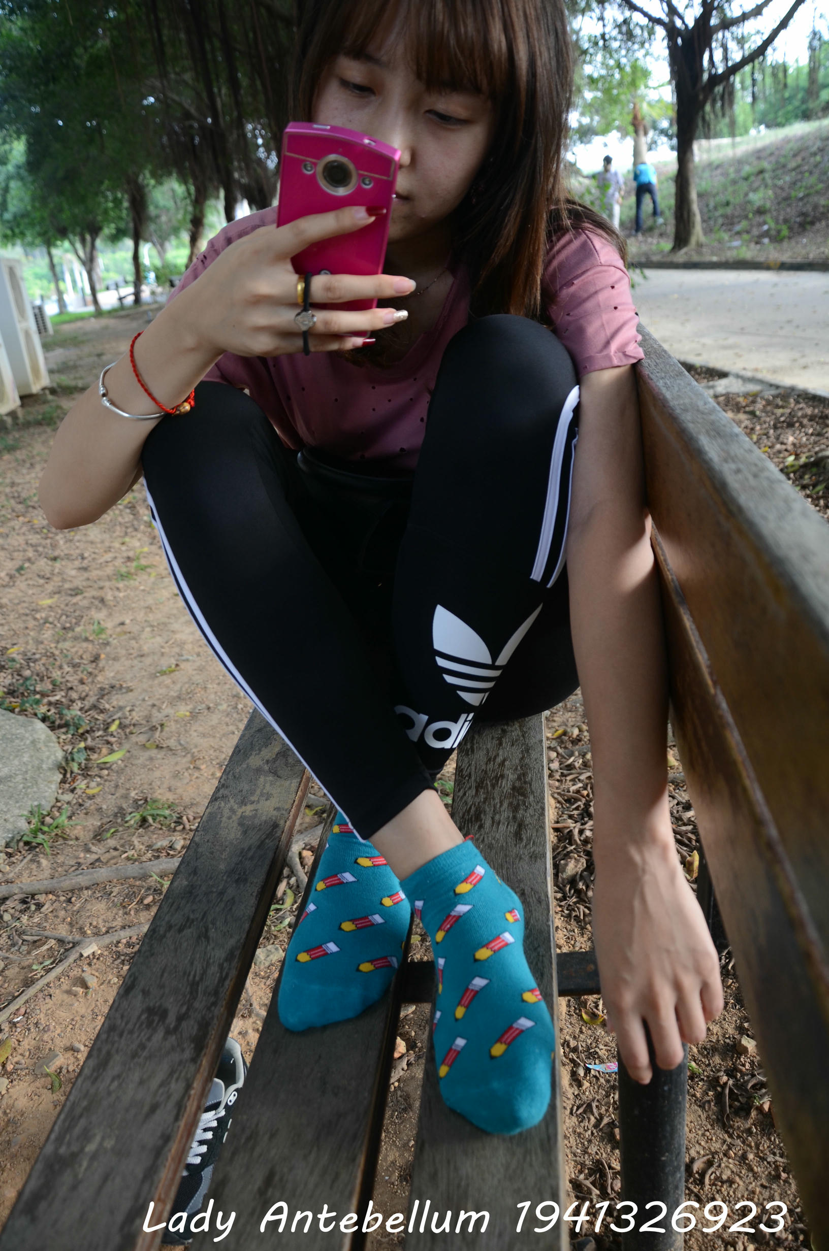 [战前女神] 恋足美腿棉袜女神级摄影套图 2015.06.01特辑 [134P+273M]_第5集