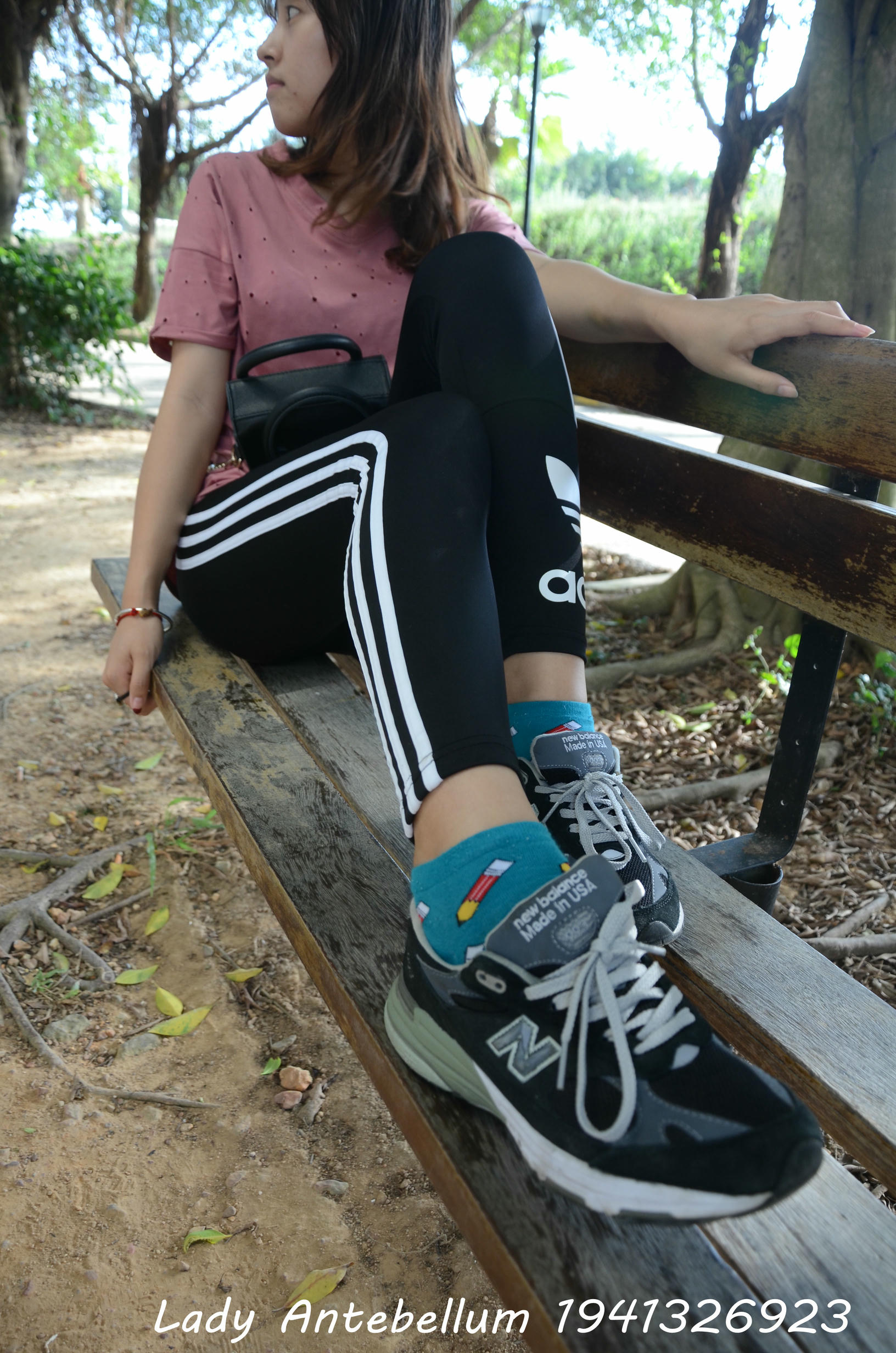 [战前女神] 恋足美腿棉袜女神级摄影套图 2015.06.01特辑 [134P+273M]_第1集