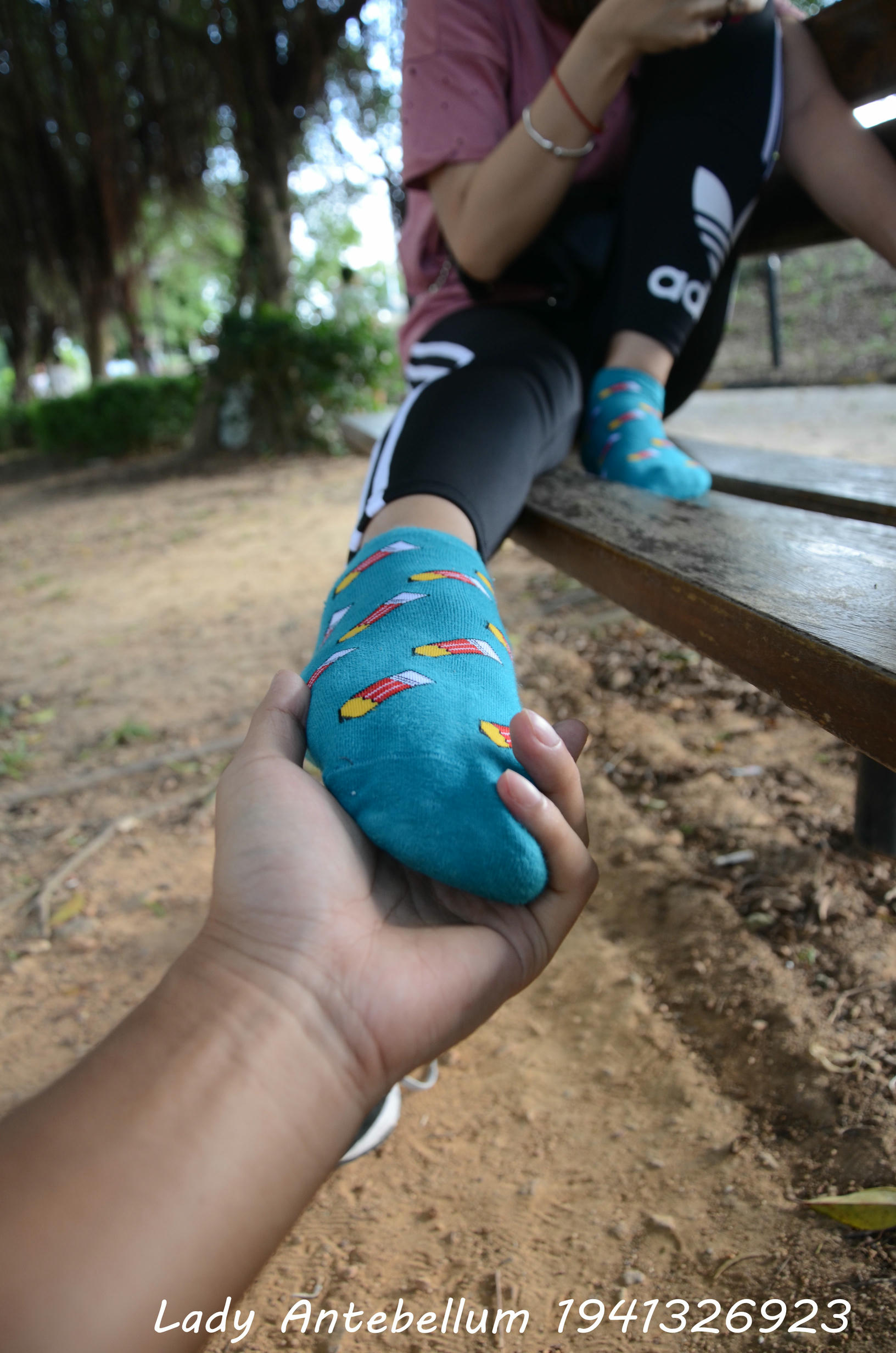 [战前女神] 恋足美腿棉袜女神级摄影套图 2015.06.01特辑 [134P+273M]_第5集