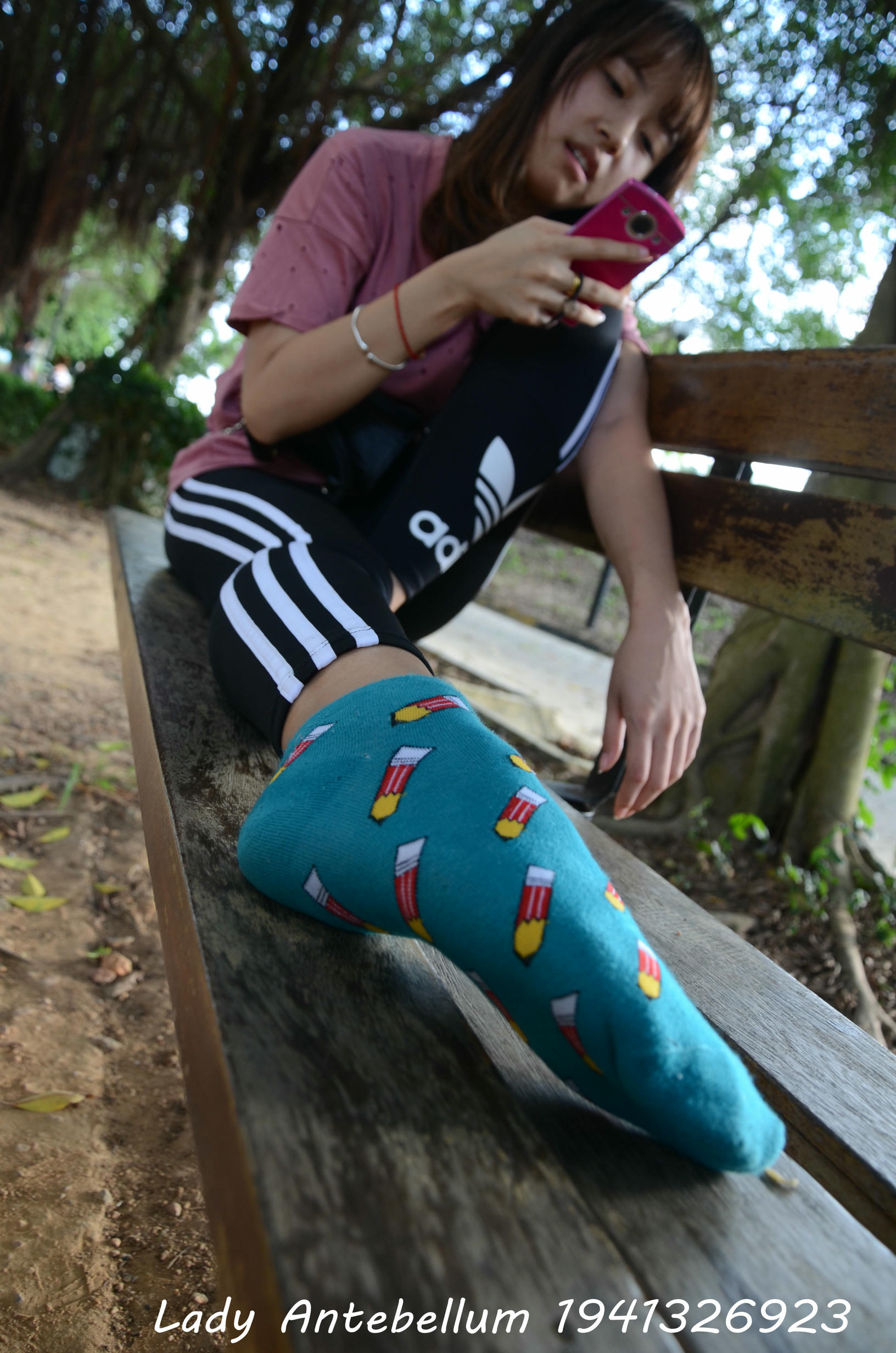 [战前女神] 恋足美腿棉袜女神级摄影套图 2015.06.01特辑 [134P+273M]_第5集