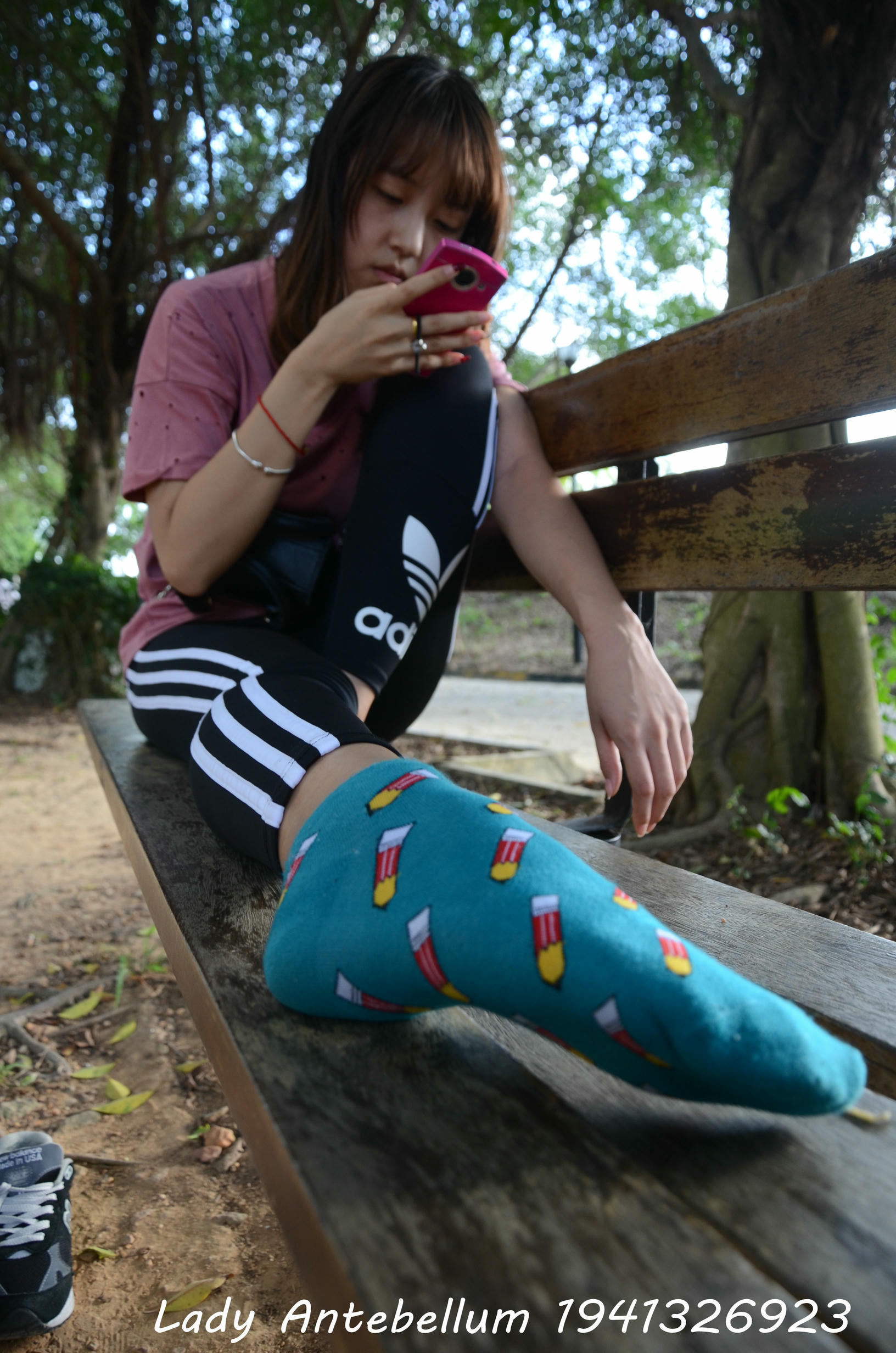 [战前女神] 恋足美腿棉袜女神级摄影套图 2015.06.01特辑 [134P+273M]_第5集