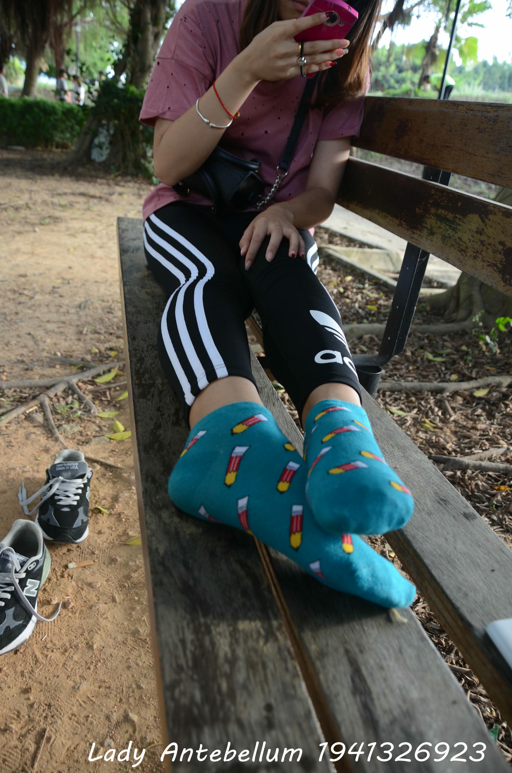 [战前女神] 恋足美腿棉袜女神级摄影套图 2015.06.01特辑 [134P+273M]_第5集