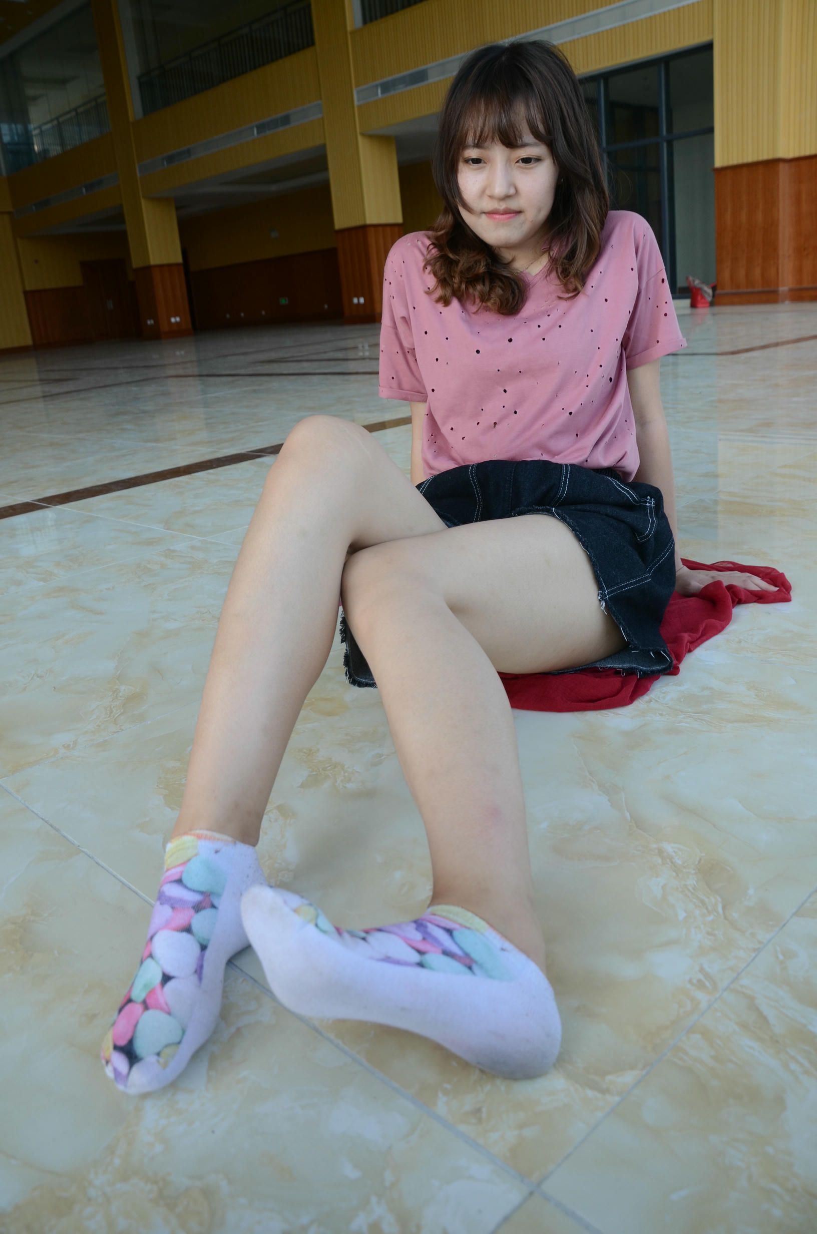 [战前女神] 恋足美腿棉袜女神级摄影套图 2015.06.02特辑 [125P+174M]_第6集