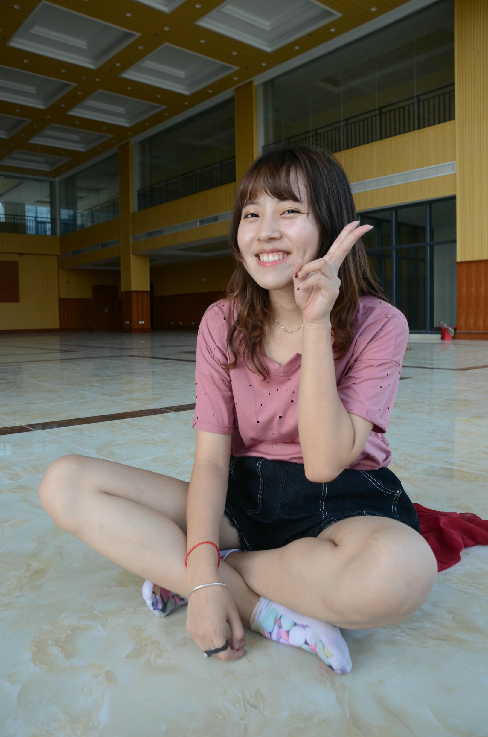 [战前女神] 恋足美腿棉袜女神级摄影套图 2015.06.02特辑 [125P+174M]_第6集