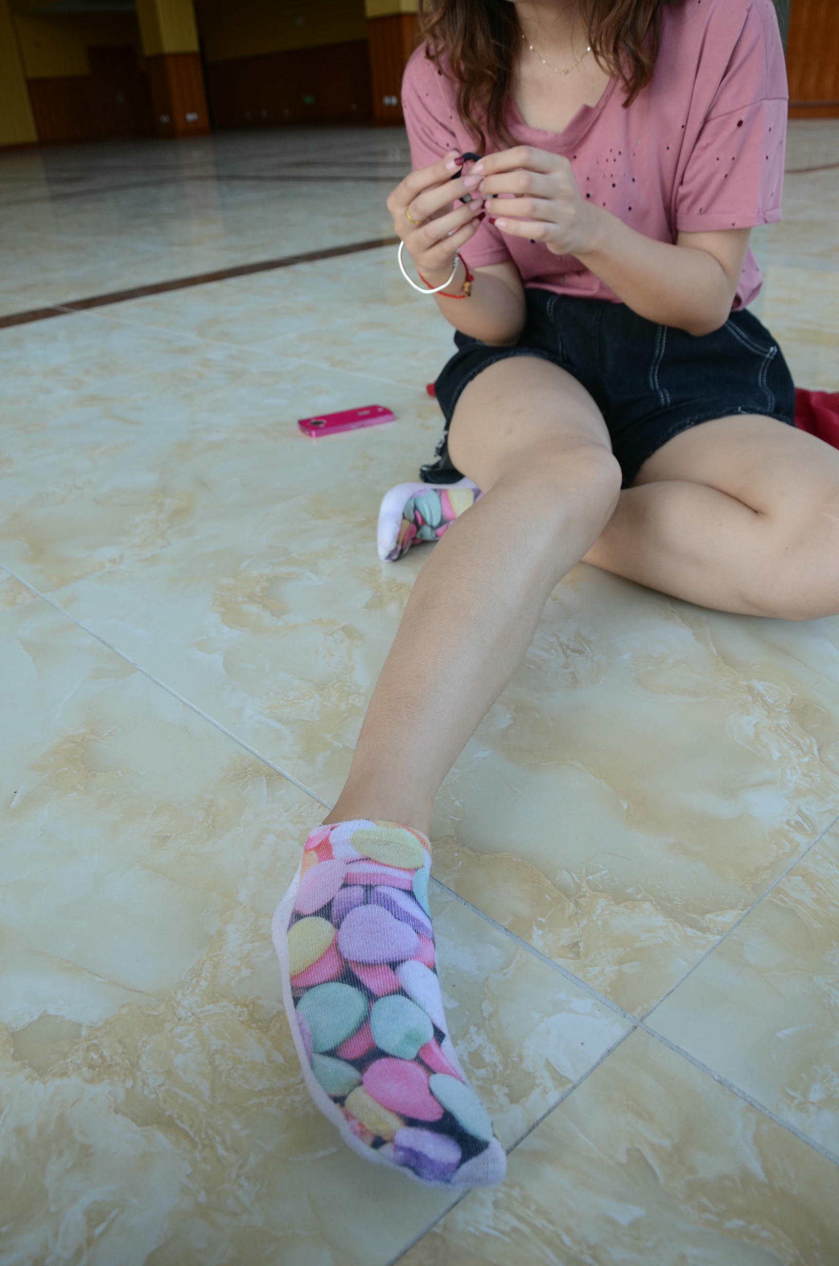 [战前女神] 恋足美腿棉袜女神级摄影套图 2015.06.02特辑 [125P+174M]_第6集