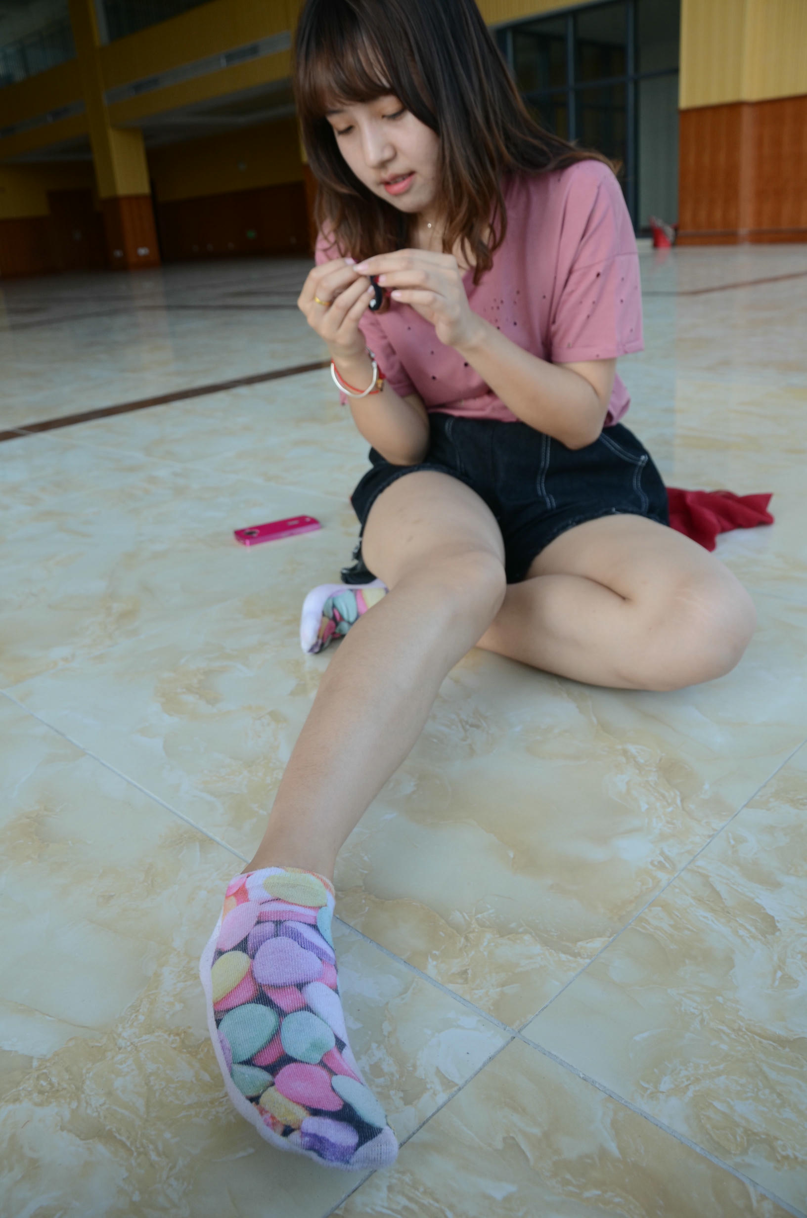 [战前女神] 恋足美腿棉袜女神级摄影套图 2015.06.02特辑 [125P+174M]_第6集