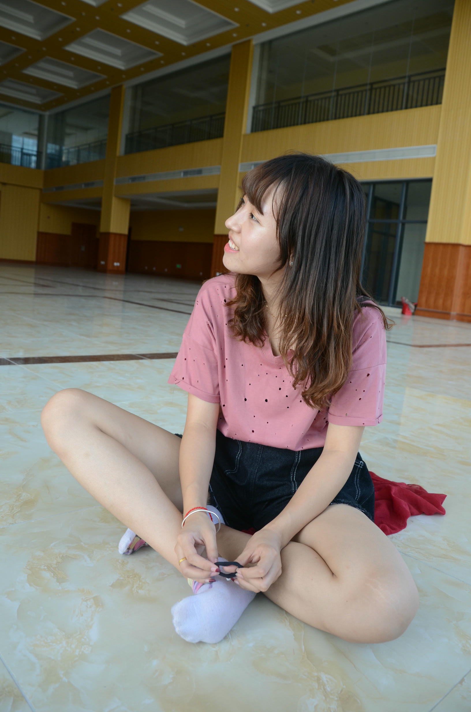 [战前女神] 恋足美腿棉袜女神级摄影套图 2015.06.02特辑 [125P+174M]_第6集