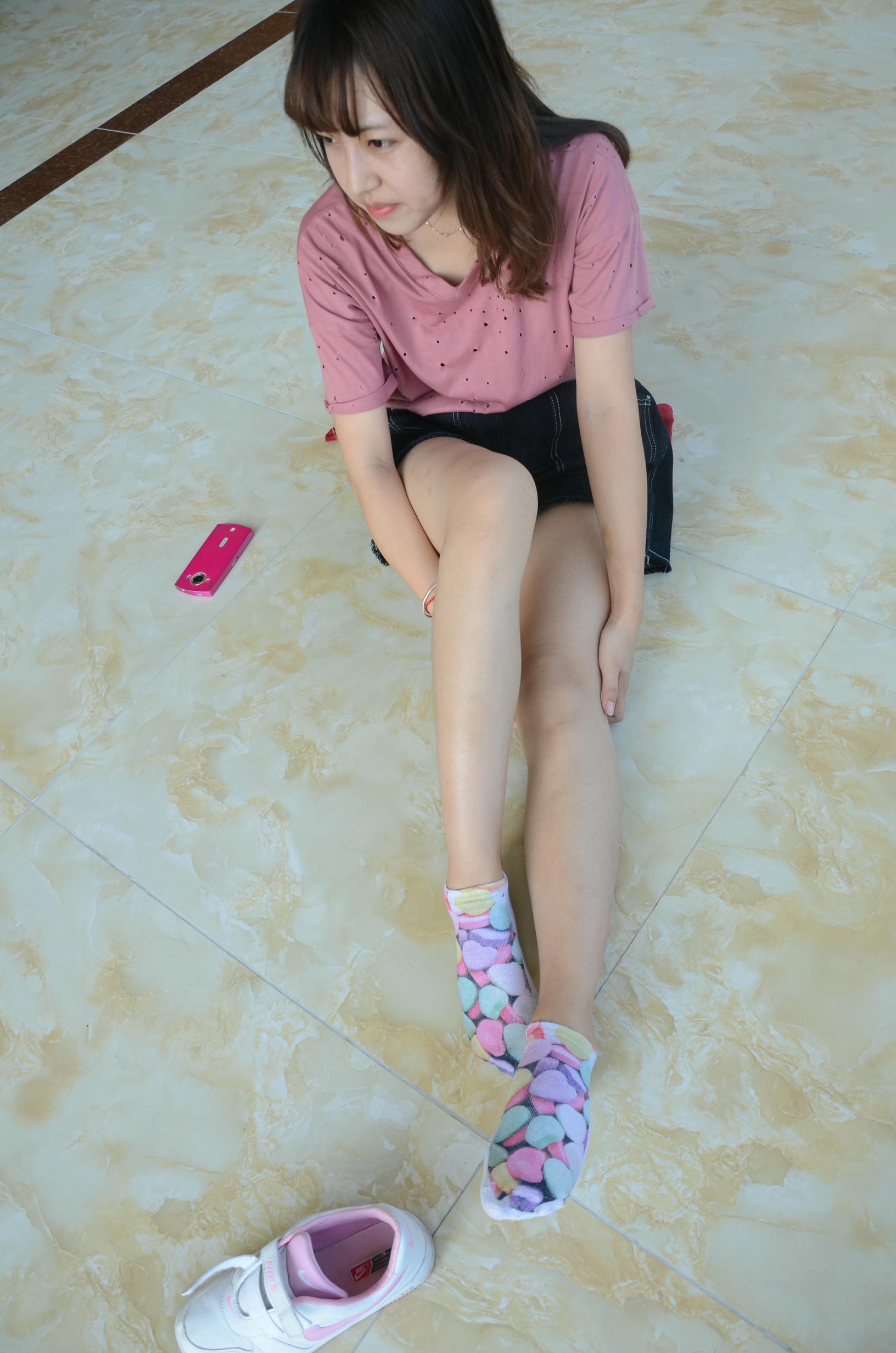 [战前女神] 恋足美腿棉袜女神级摄影套图 2015.06.02特辑 [125P+174M]_第5集