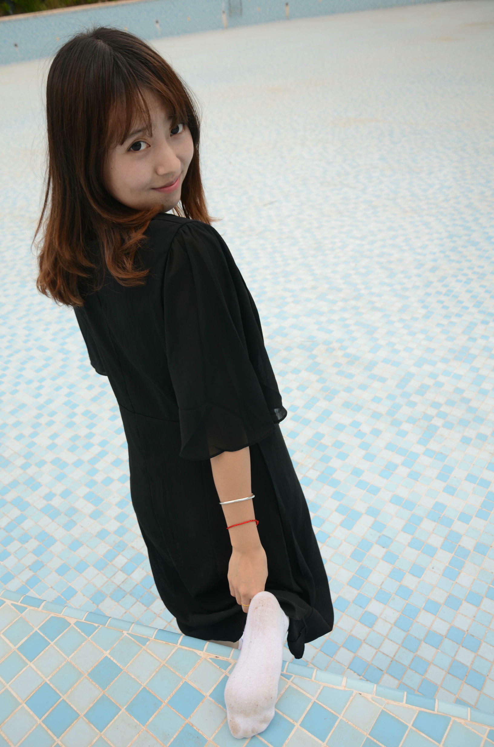 [战前女神] 恋足美腿棉袜女神级摄影套图 2015.06.07特辑1 [126P+138M]_第6集