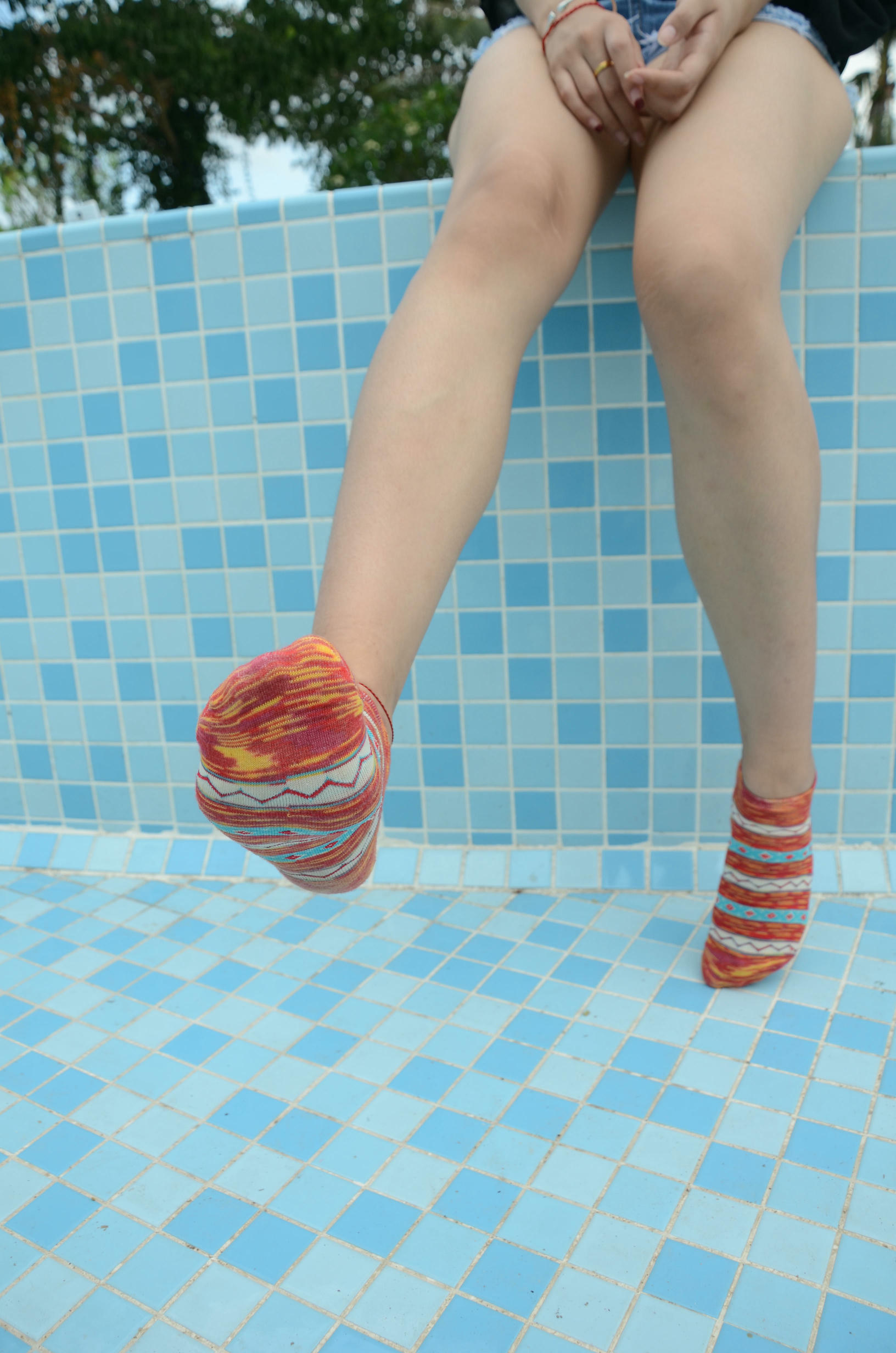 [战前女神] 恋足美腿棉袜女神级摄影套图 2015.06.07特辑2 [120P+138M]_第6集