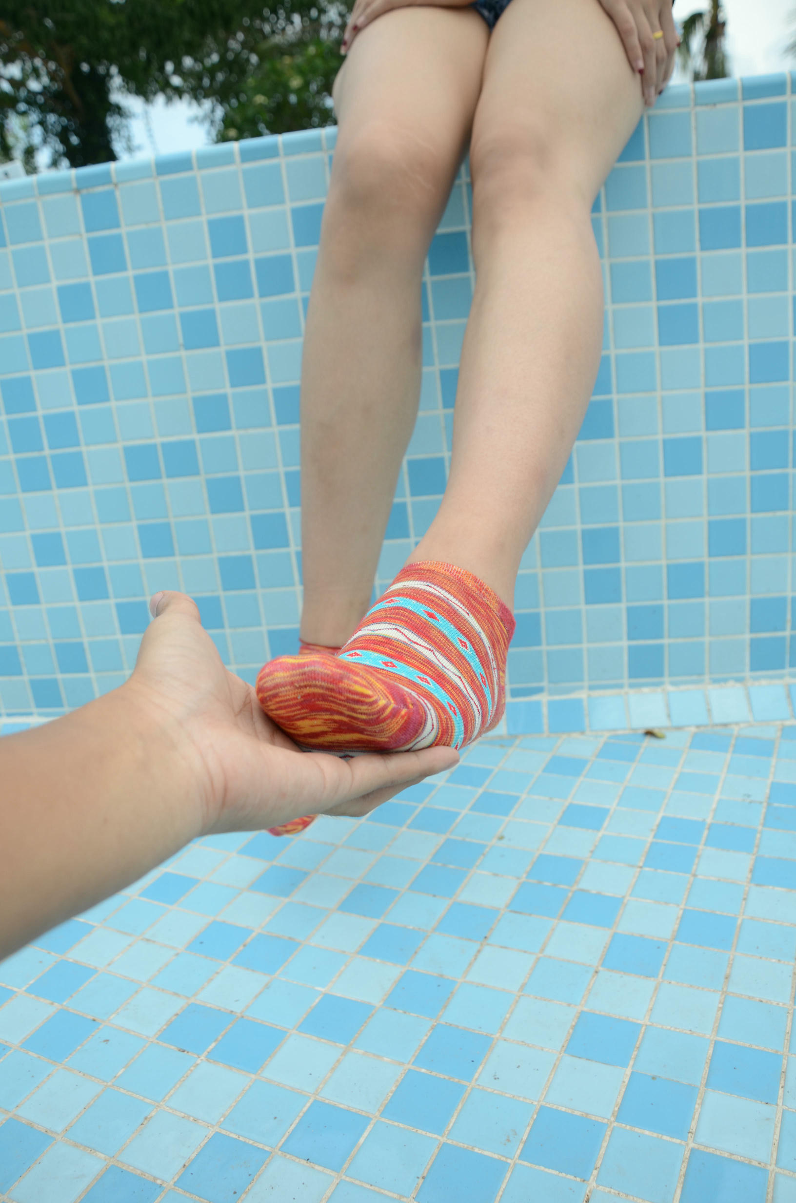 [战前女神] 恋足美腿棉袜女神级摄影套图 2015.06.07特辑2 [120P+138M]_第6集