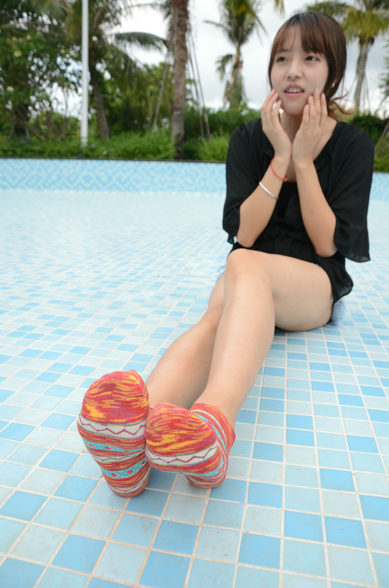 [战前女神] 恋足美腿棉袜女神级摄影套图 2015.06.07特辑2 [120P+138M]_第2集