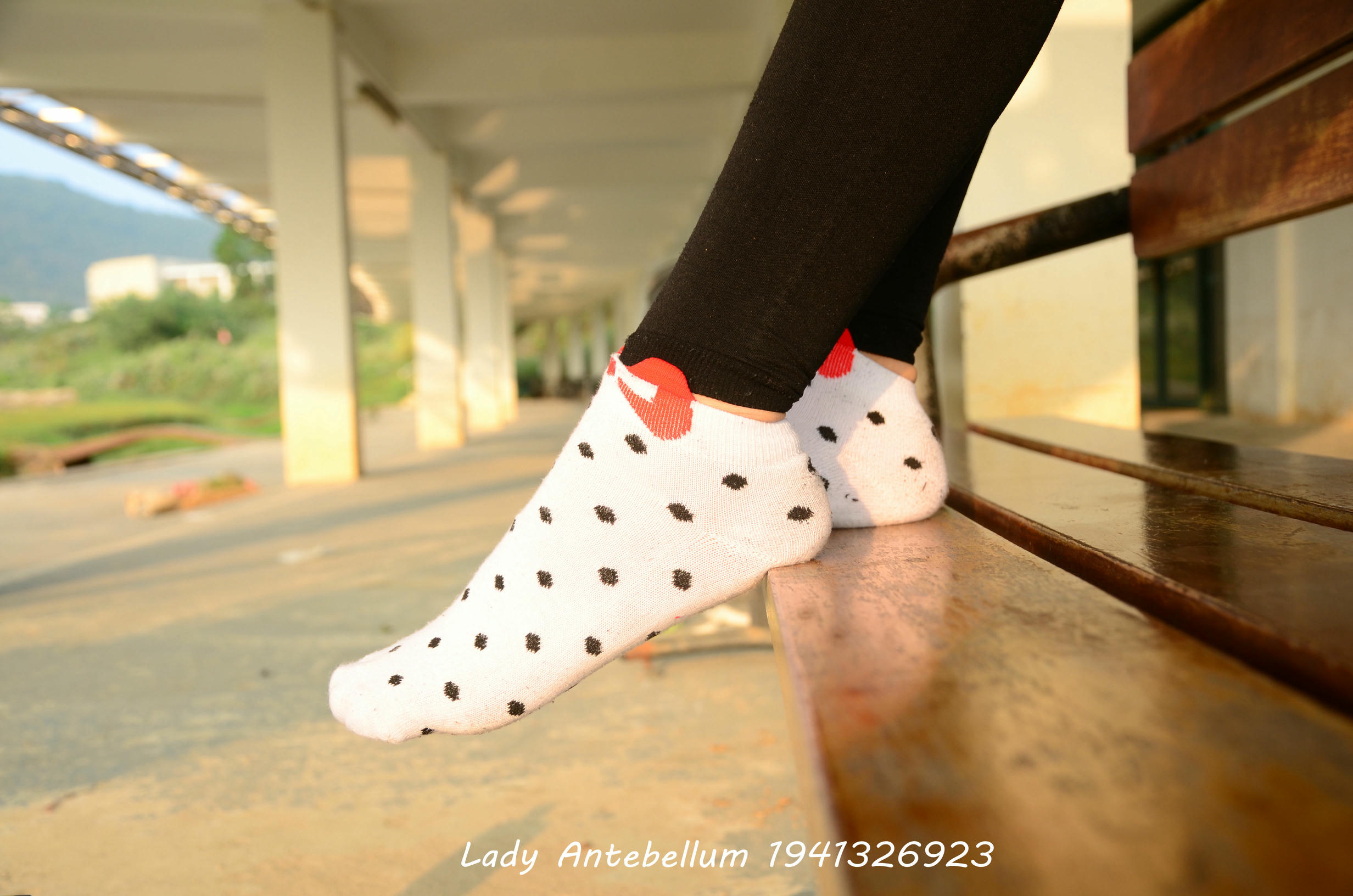 [战前女神] 恋足美腿棉袜女神级摄影套图 015 [131P-265MB]_第6集