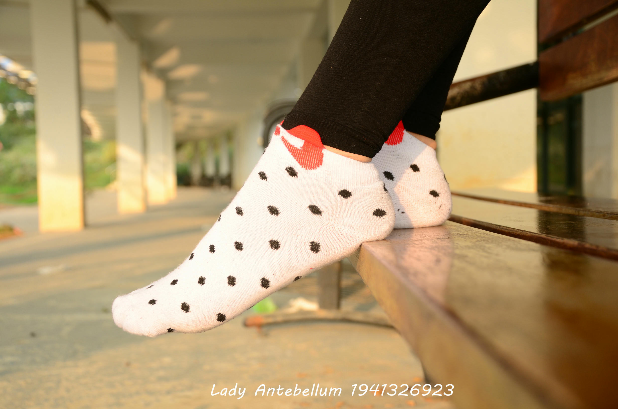 [战前女神] 恋足美腿棉袜女神级摄影套图 015 [131P-265MB]_第6集