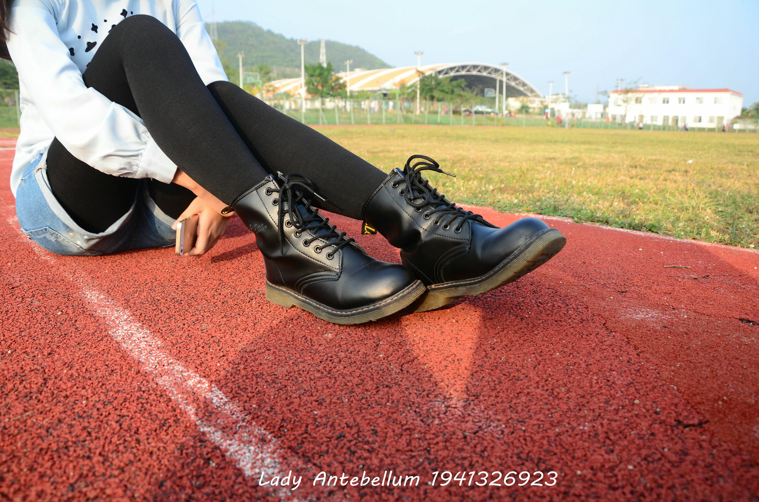 [战前女神] 恋足美腿棉袜女神级摄影套图 015 [131P-265MB]_第1集