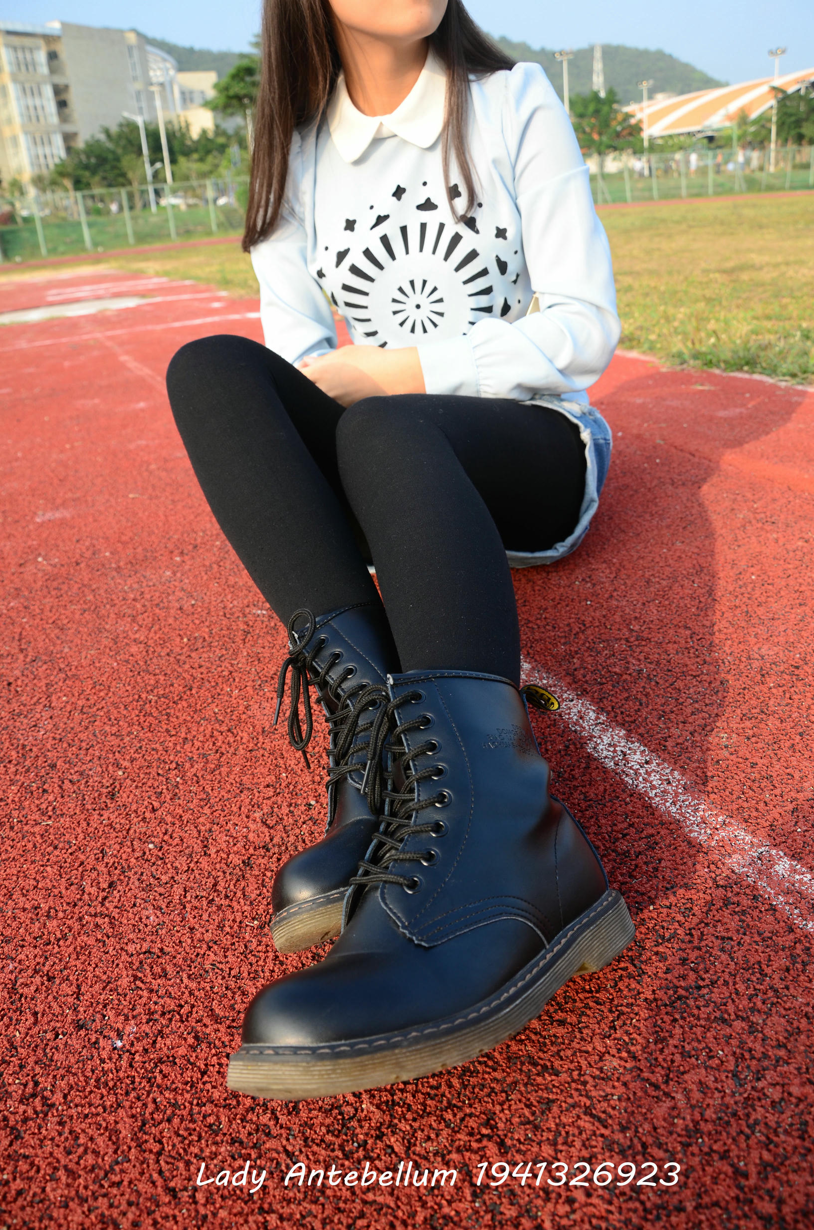 [战前女神] 恋足美腿棉袜女神级摄影套图 015 [131P-265MB]_第1集