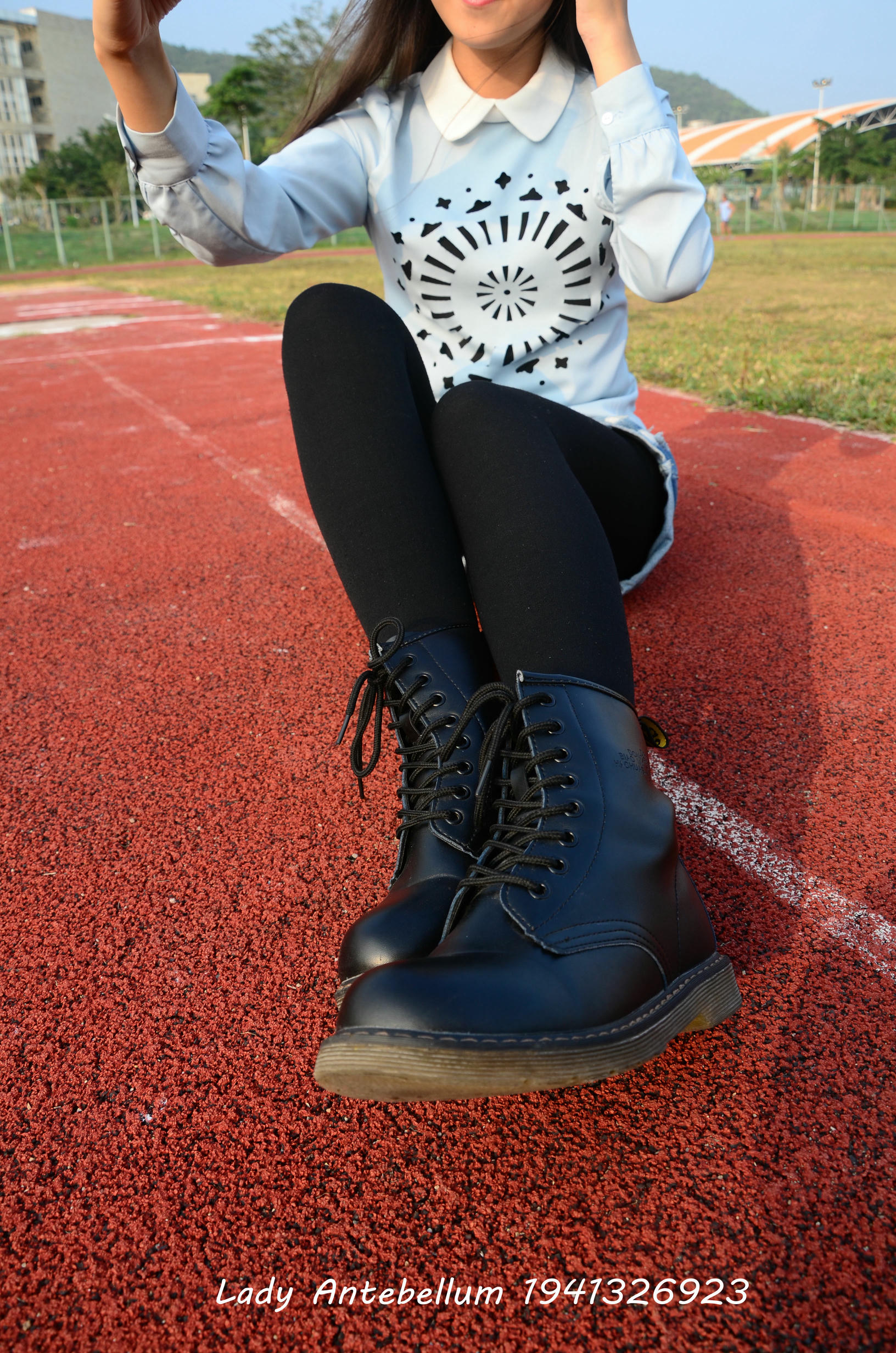 [战前女神] 恋足美腿棉袜女神级摄影套图 015 [131P-265MB]_第1集