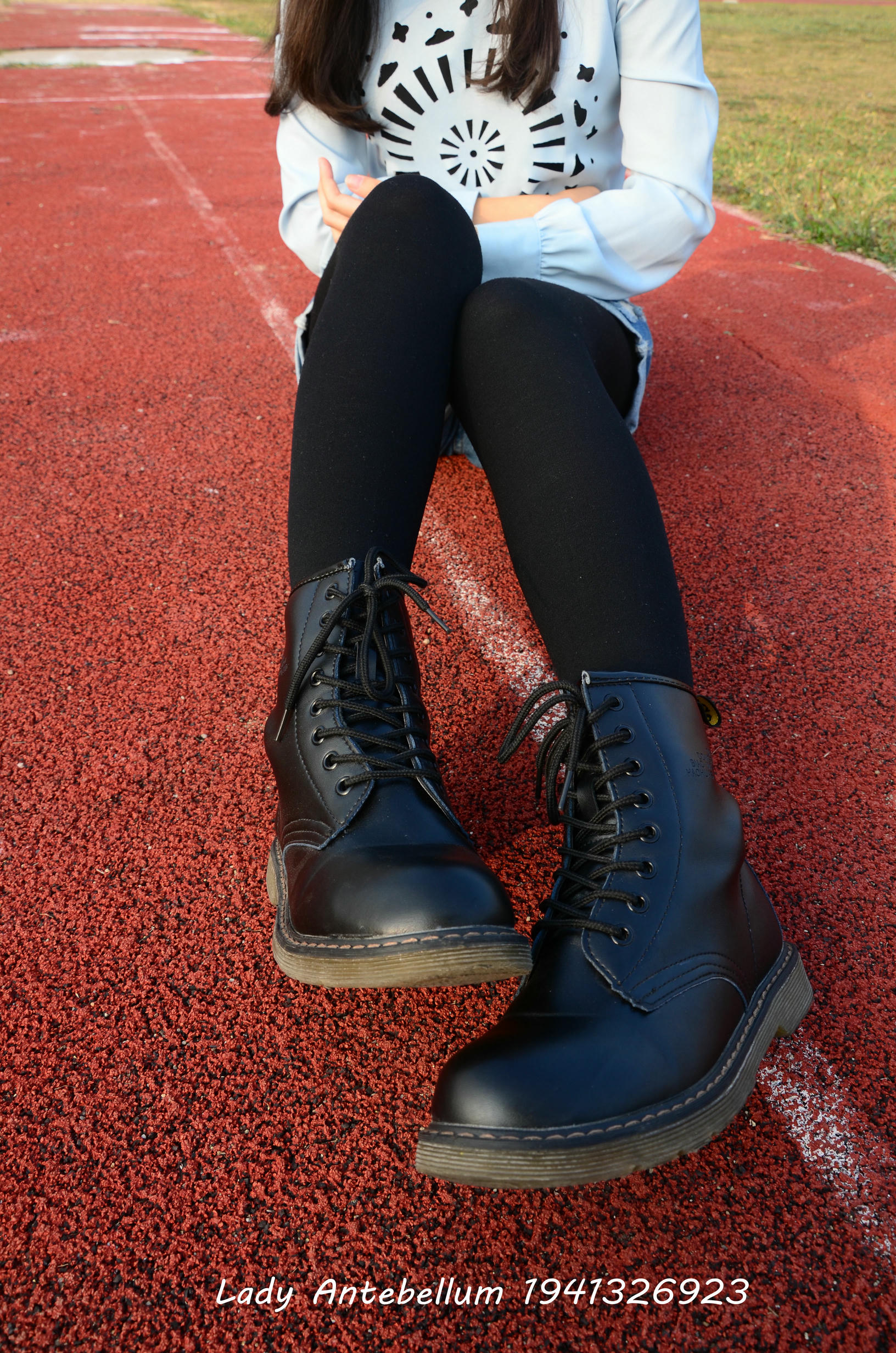 [战前女神] 恋足美腿棉袜女神级摄影套图 015 [131P-265MB]_第2集