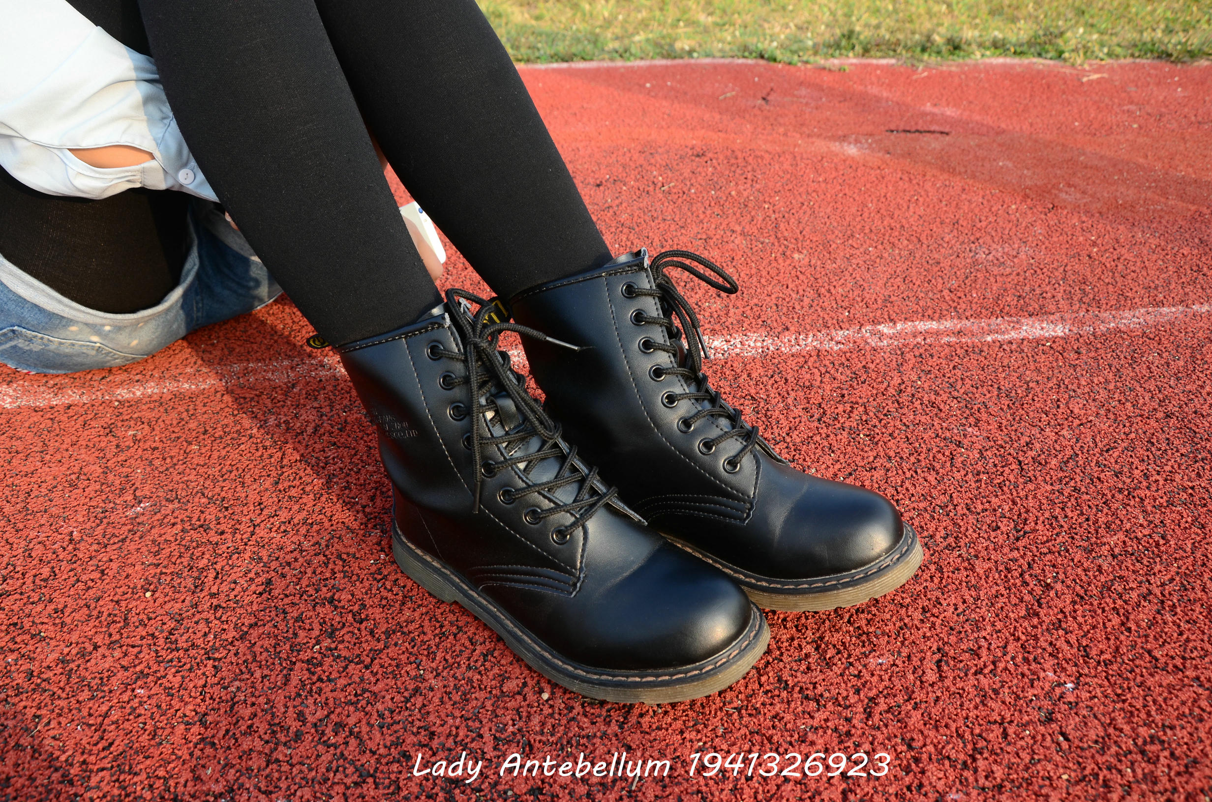 [战前女神] 恋足美腿棉袜女神级摄影套图 015 [131P-265MB]_第2集