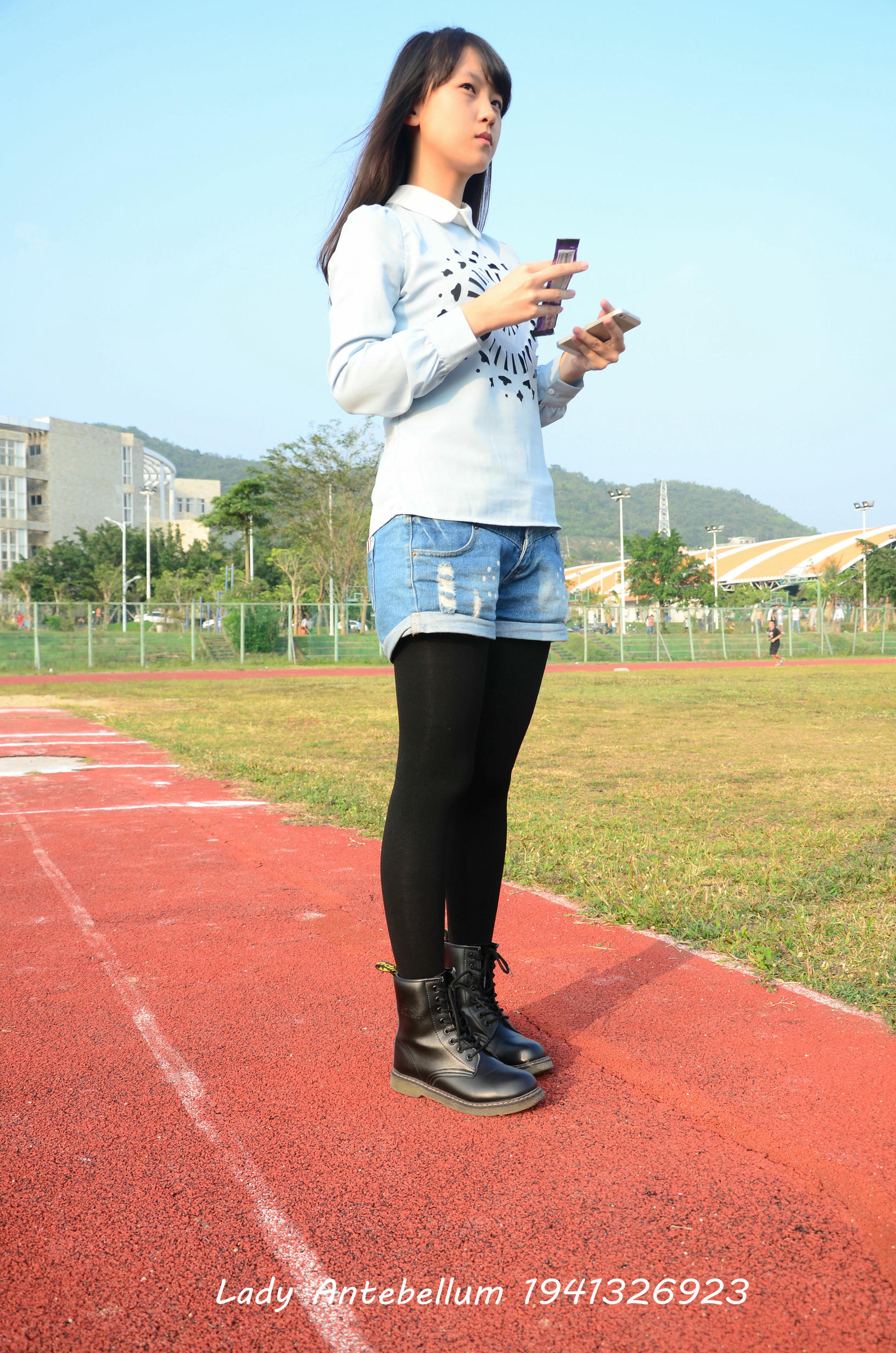 [战前女神] 恋足美腿棉袜女神级摄影套图 015 [131P-265MB]_第1集