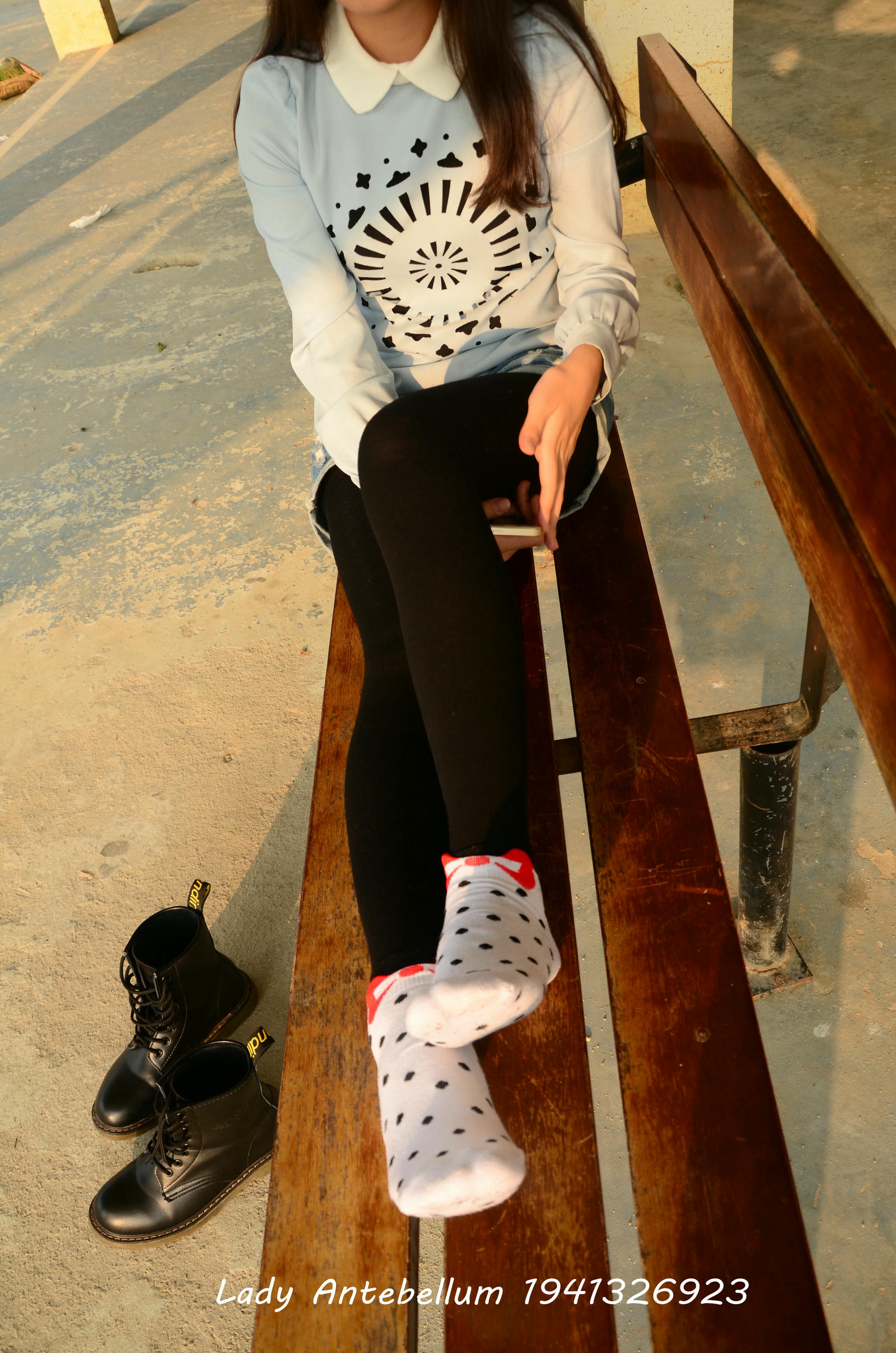 [战前女神] 恋足美腿棉袜女神级摄影套图 015 [131P-265MB]_第5集