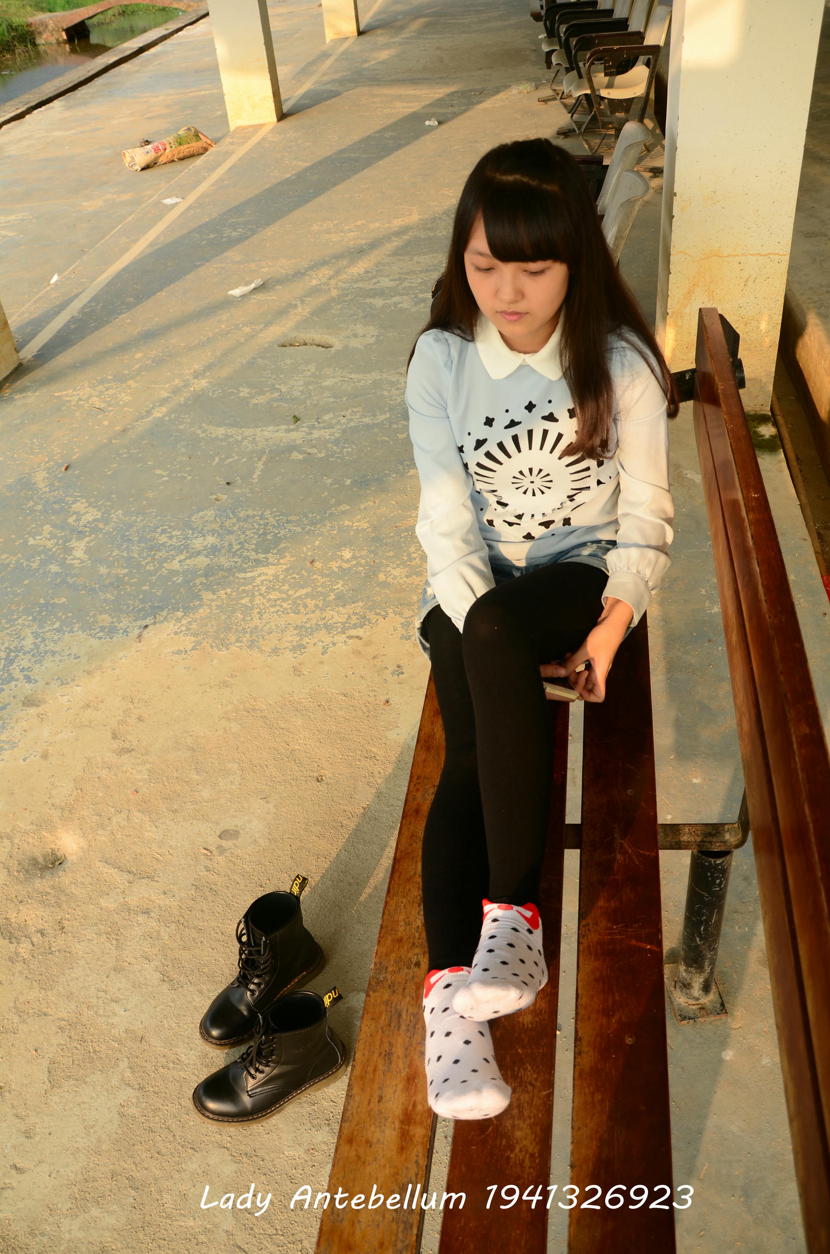 [战前女神] 恋足美腿棉袜女神级摄影套图 015 [131P-265MB]_第5集