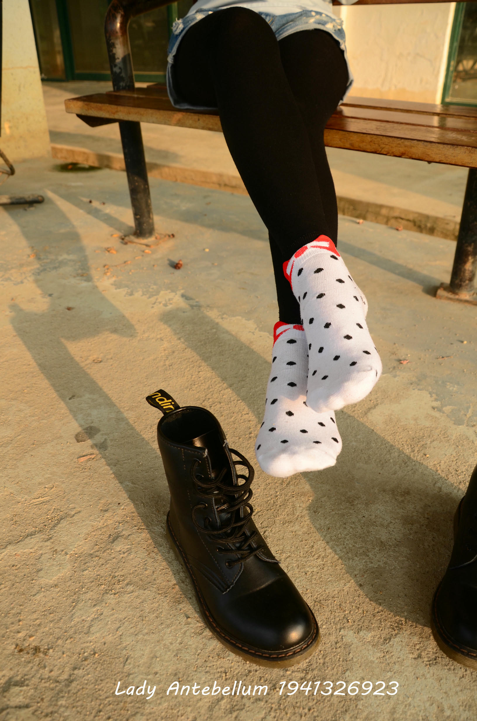 [战前女神] 恋足美腿棉袜女神级摄影套图 015 [131P-265MB]_第5集