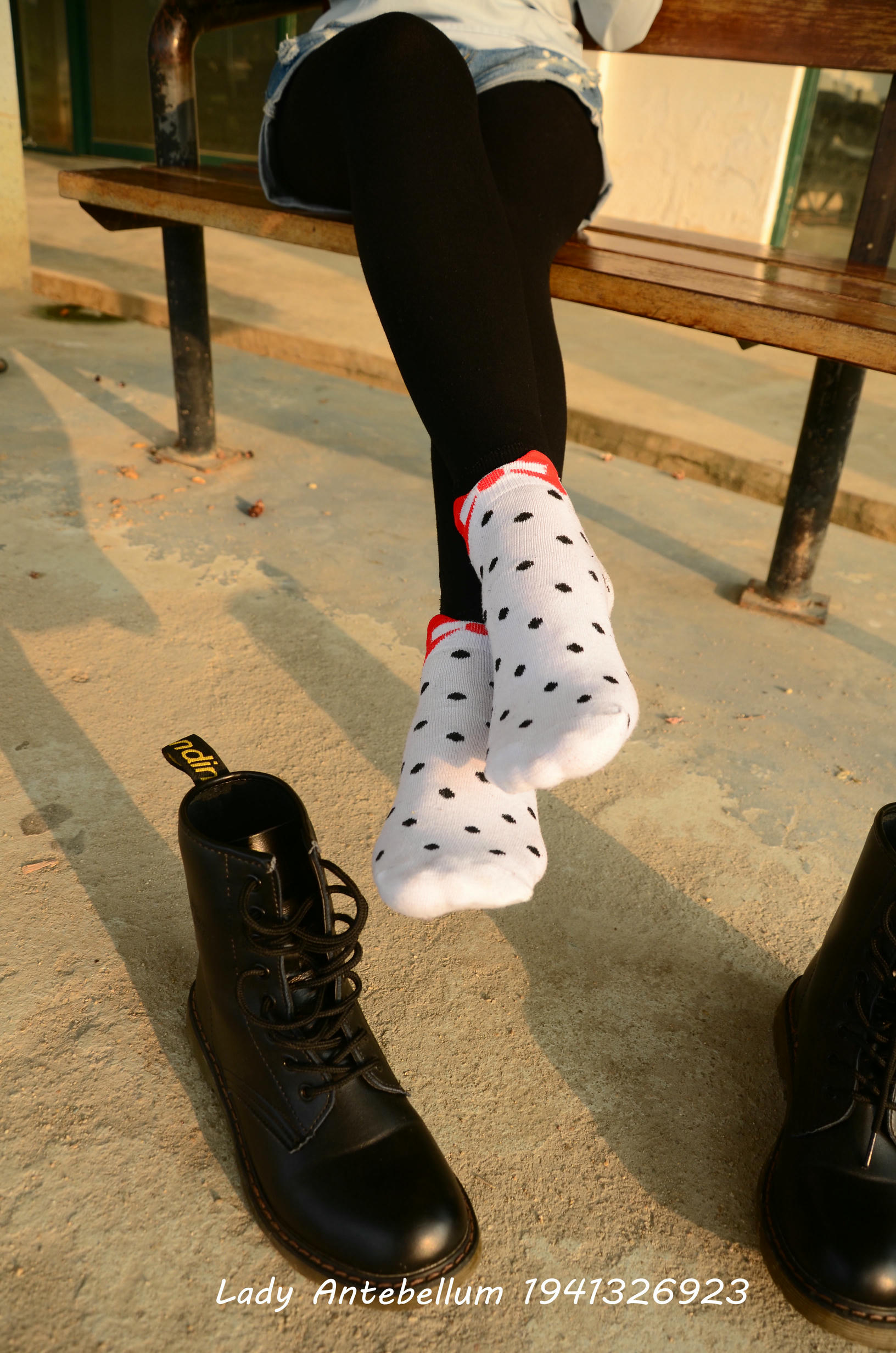 [战前女神] 恋足美腿棉袜女神级摄影套图 015 [131P-265MB]_第5集