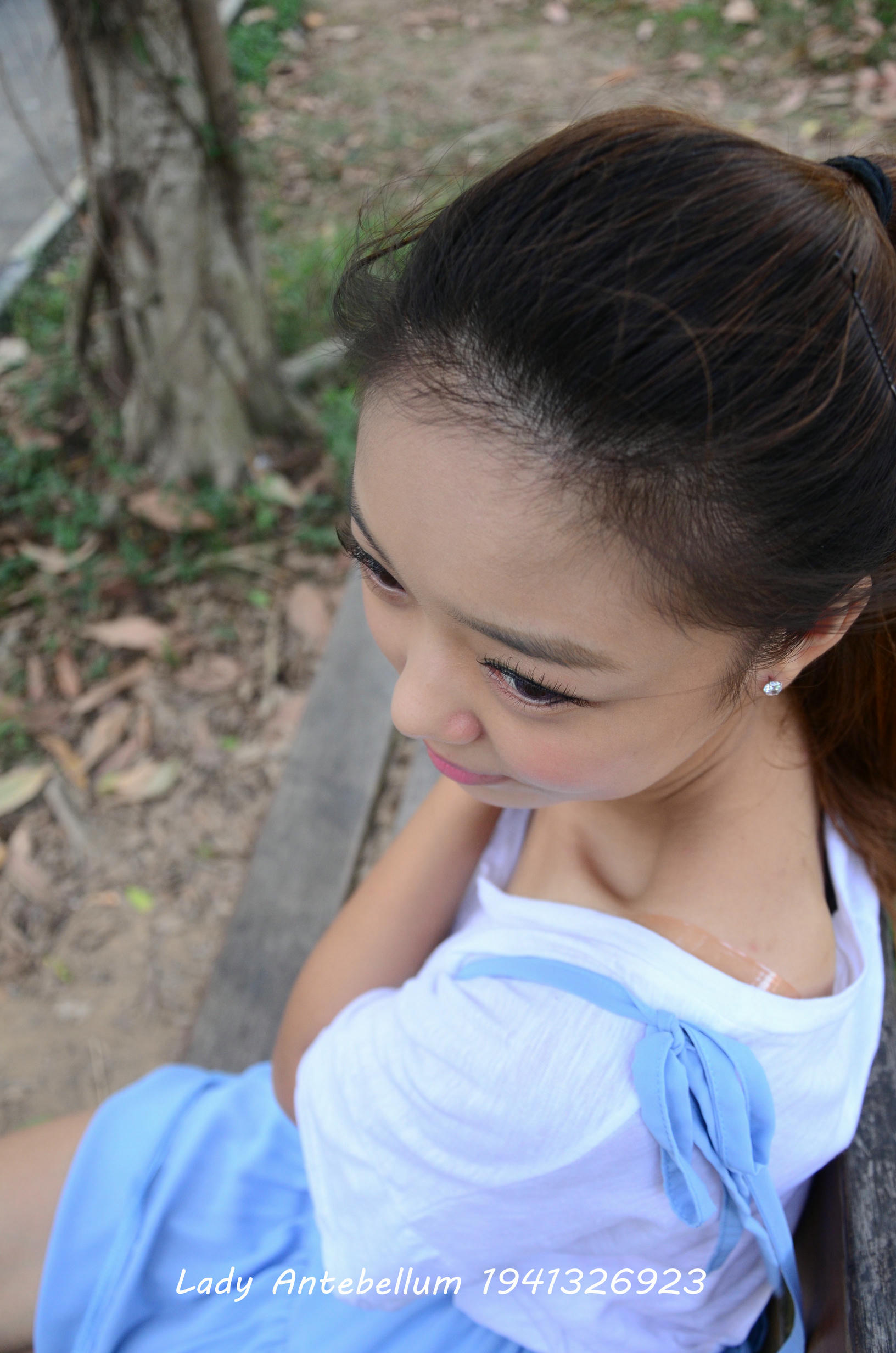 [战前女神] 恋足美腿棉袜女神级摄影套图 单独赠送 [73P+176M]_第1集