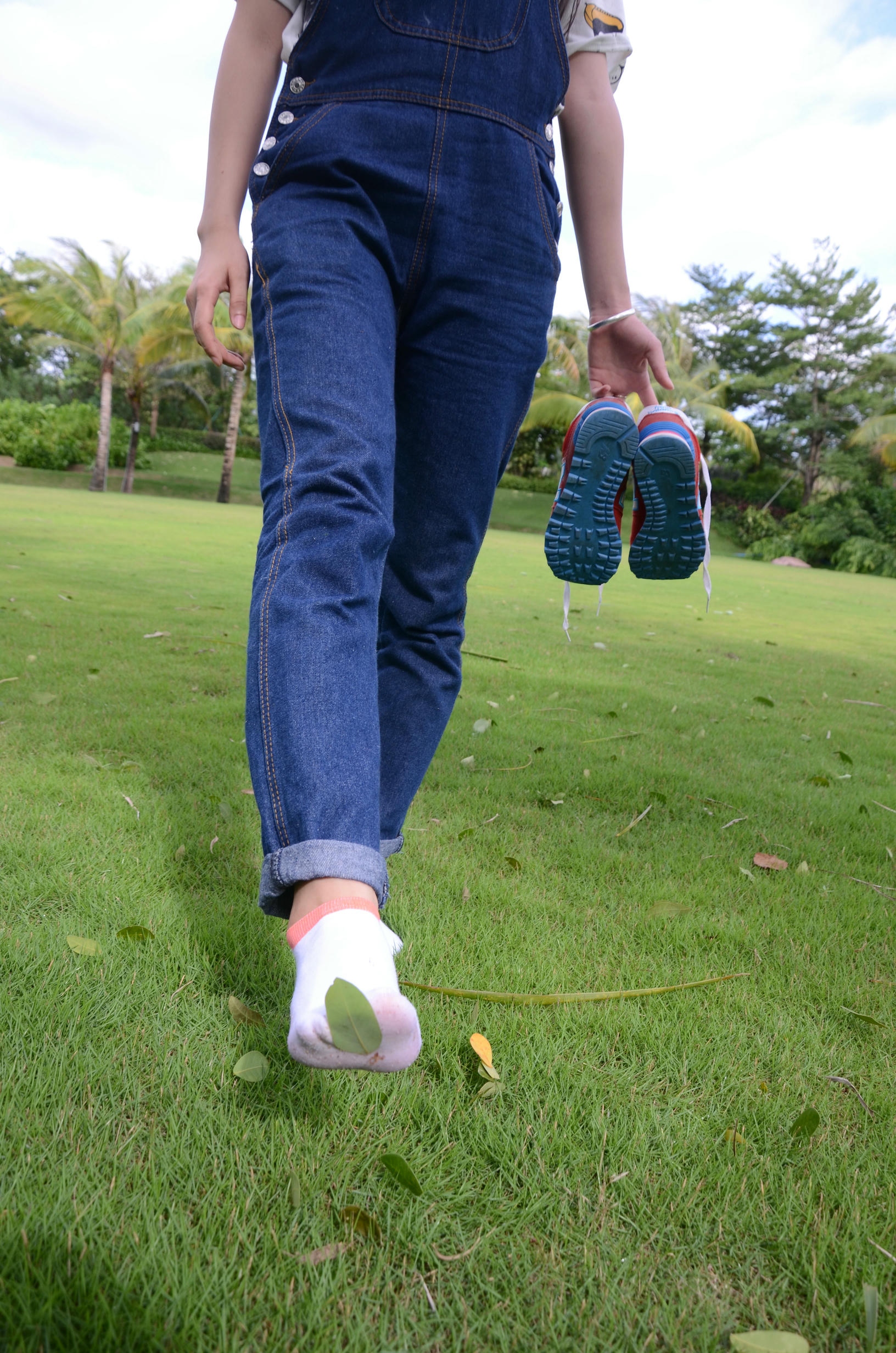 [战前女神] 恋足美腿棉袜女神级摄影套图 封山之作2 [271P+767M]_第7集