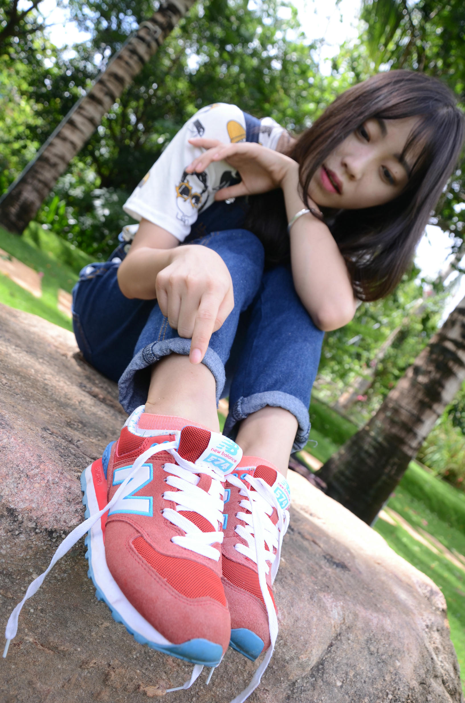 [战前女神] 恋足美腿棉袜女神级摄影套图 封山之作2 [271P+767M]_第2集