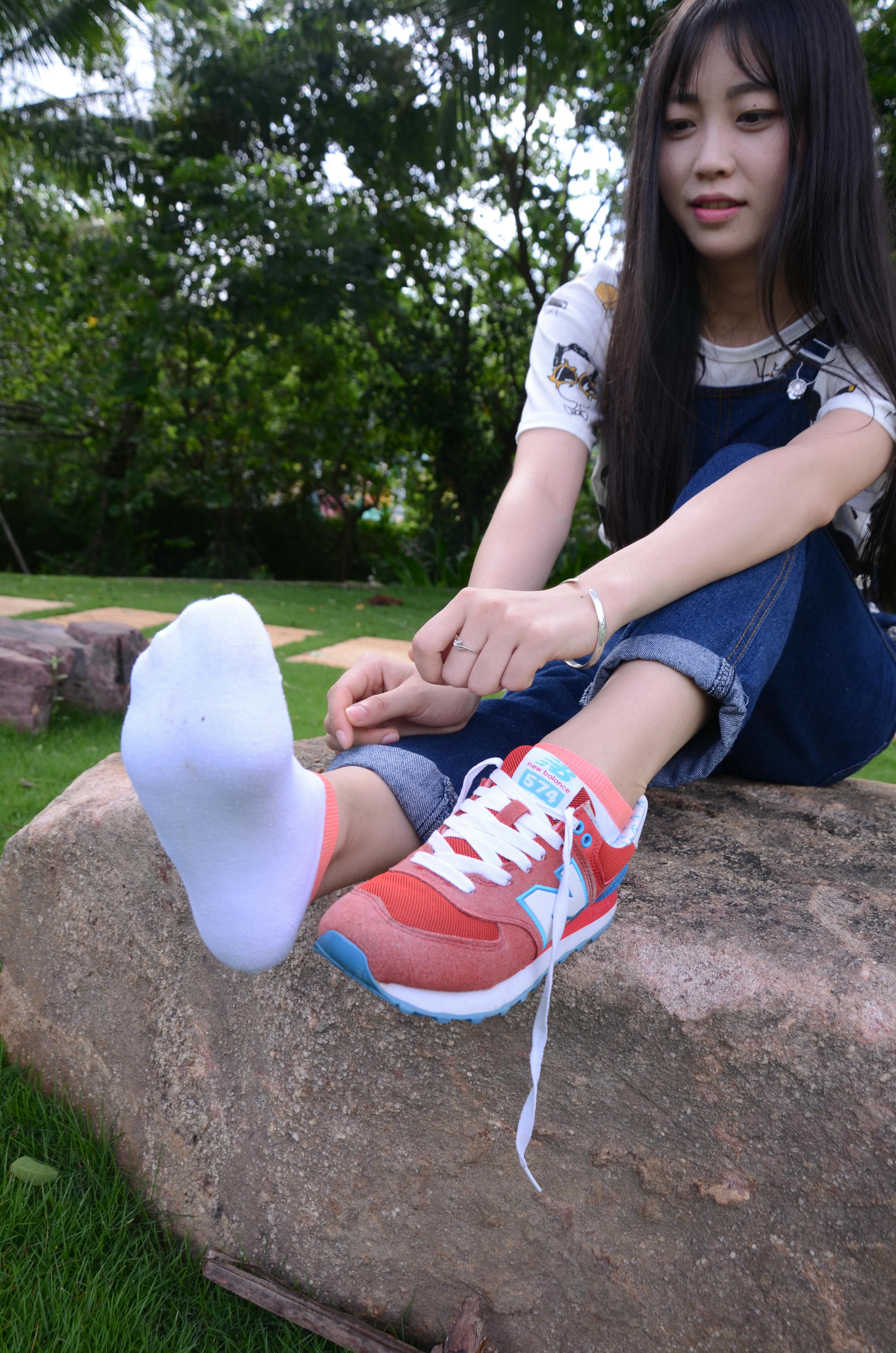 [战前女神] 恋足美腿棉袜女神级摄影套图 封山之作2 [271P+767M]_第3集