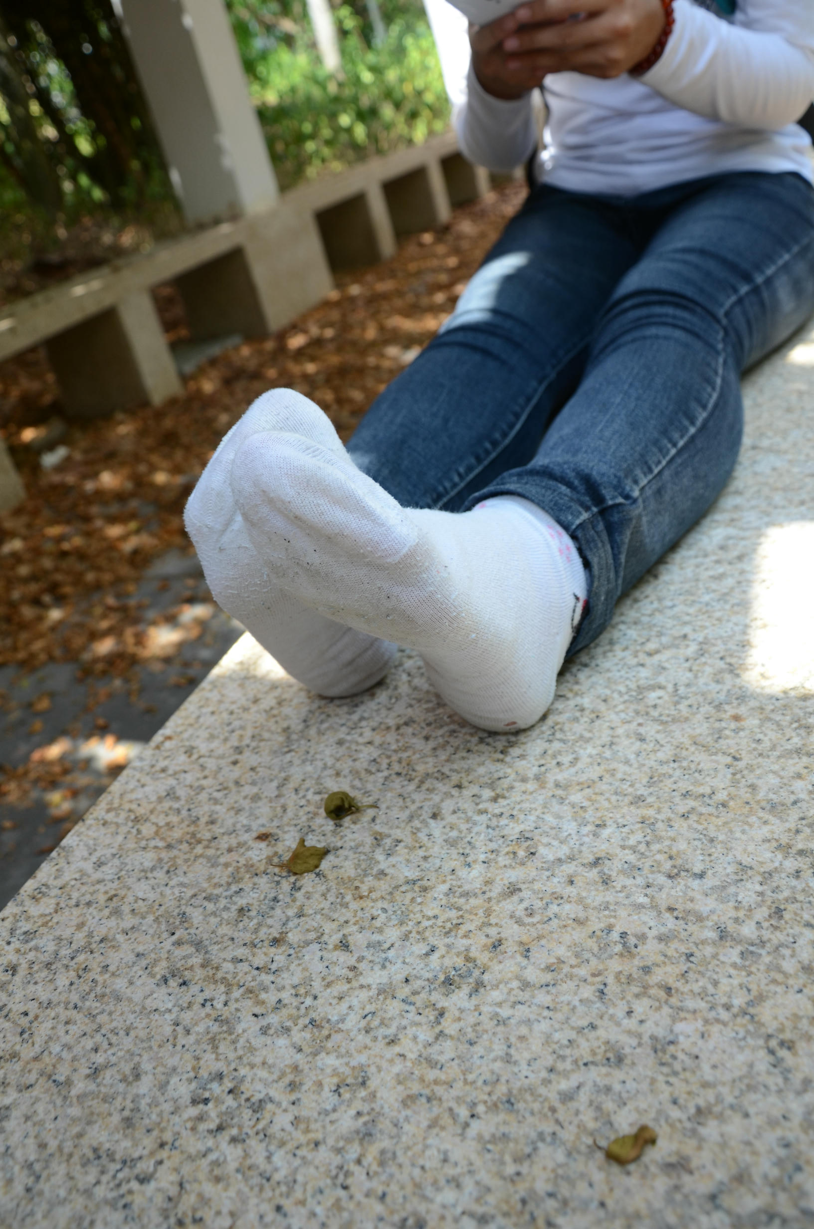 [战前女神] 恋足美腿棉袜女神级摄影套图 赠图 [40P+240M]_第1集