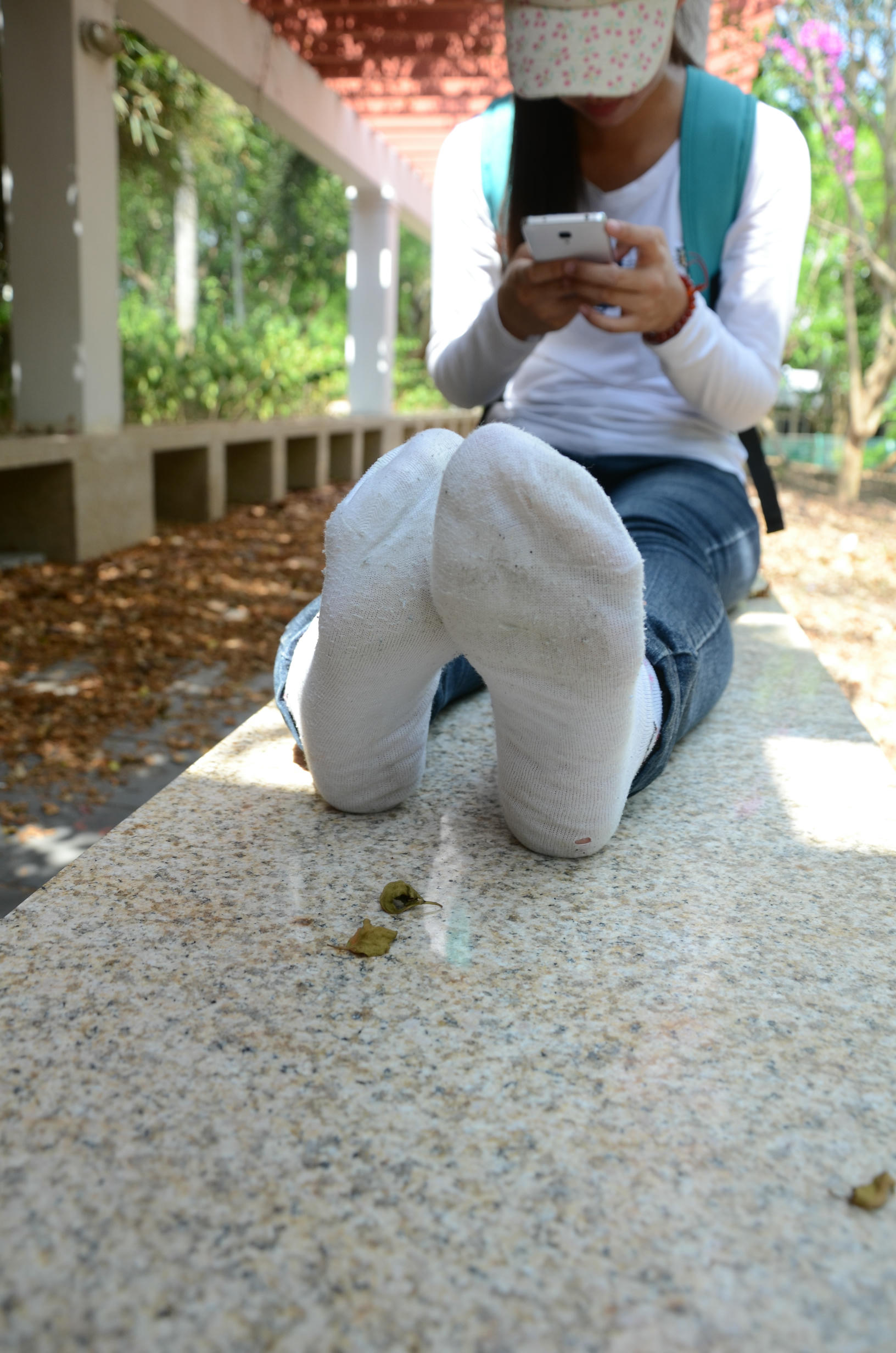 [战前女神] 恋足美腿棉袜女神级摄影套图 赠图 [40P+240M]_第1集