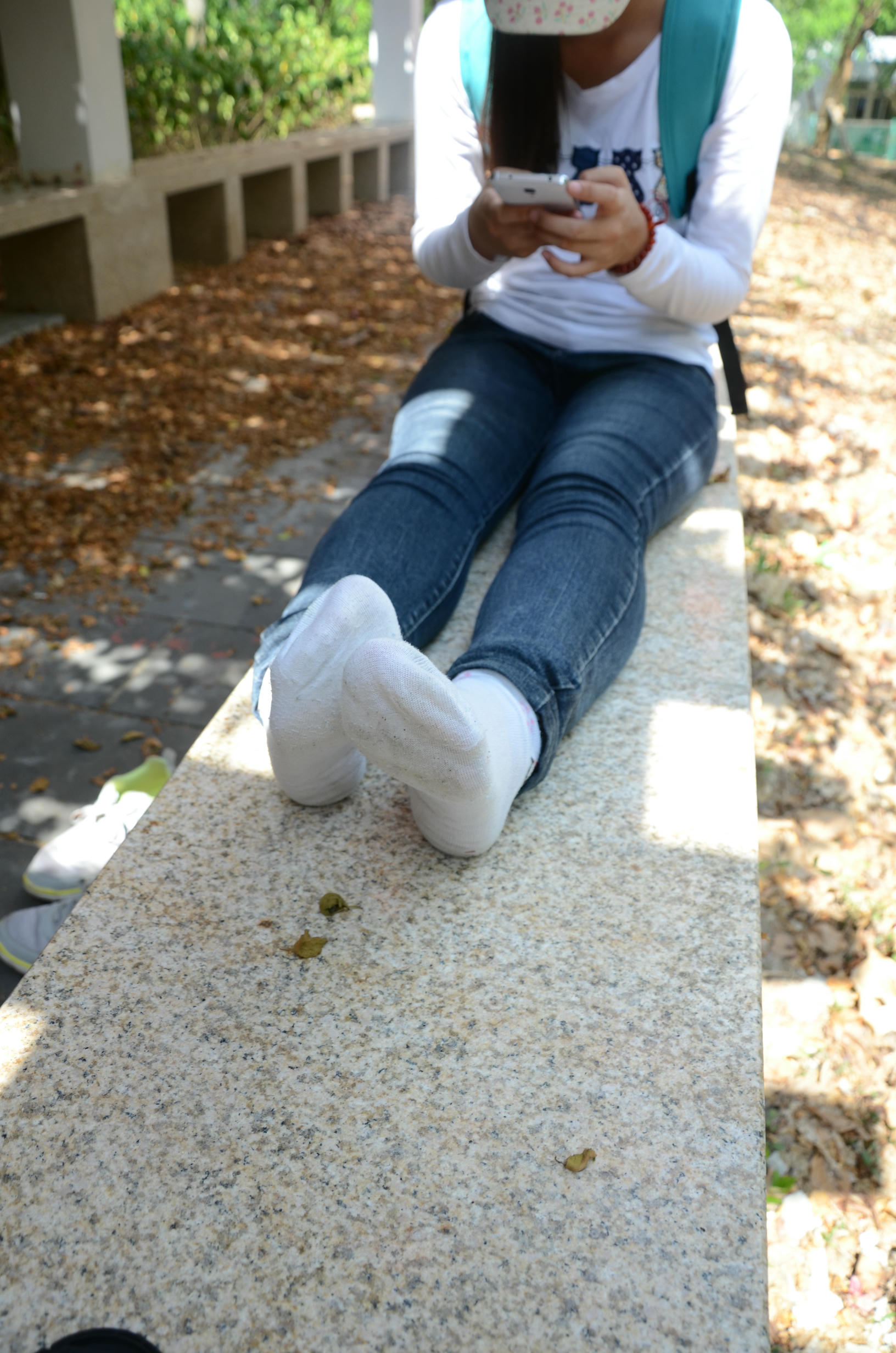 [战前女神] 恋足美腿棉袜女神级摄影套图 赠图 [40P+240M]_第1集