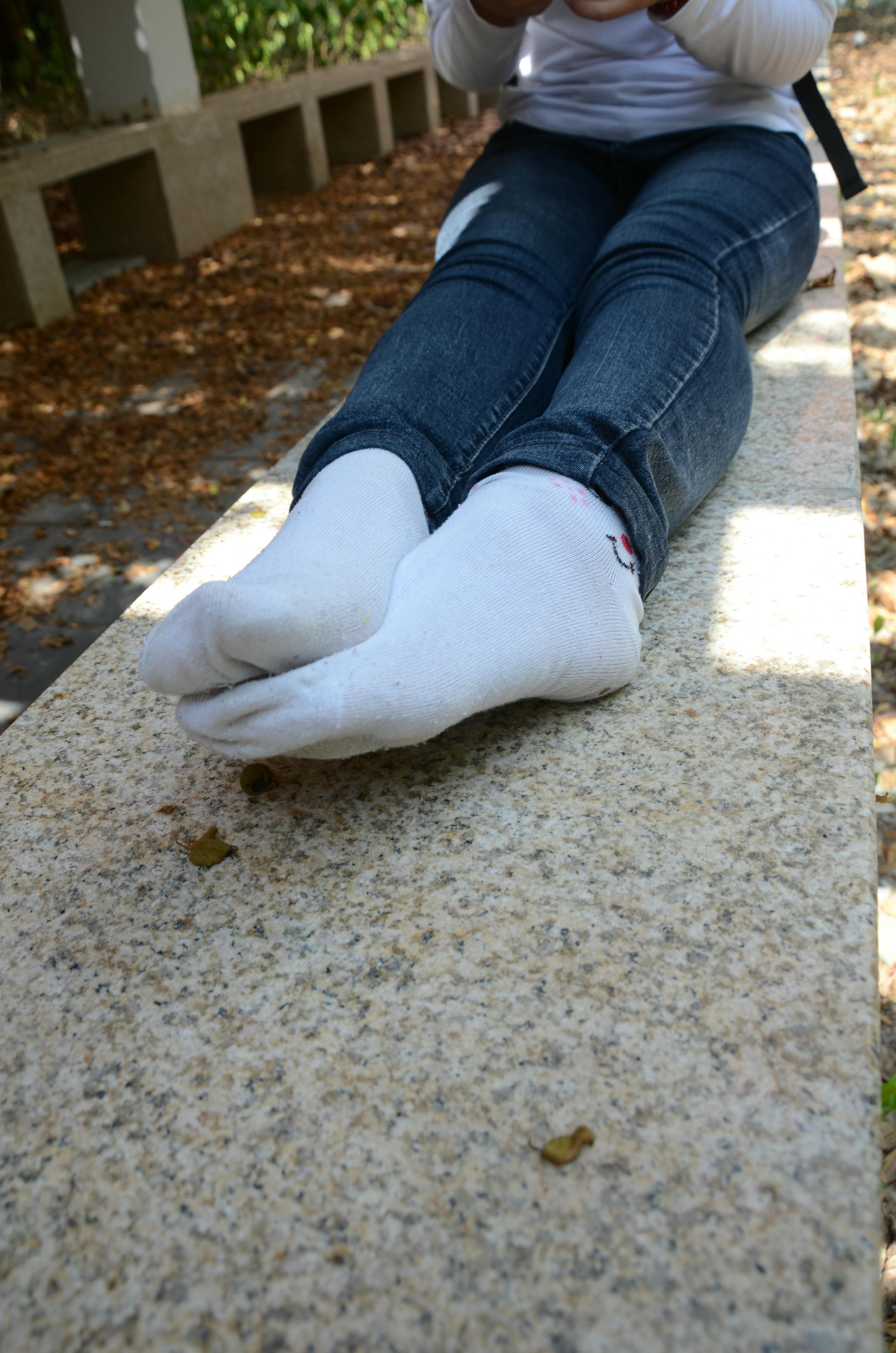 [战前女神] 恋足美腿棉袜女神级摄影套图 赠图 [40P+240M]_第2集