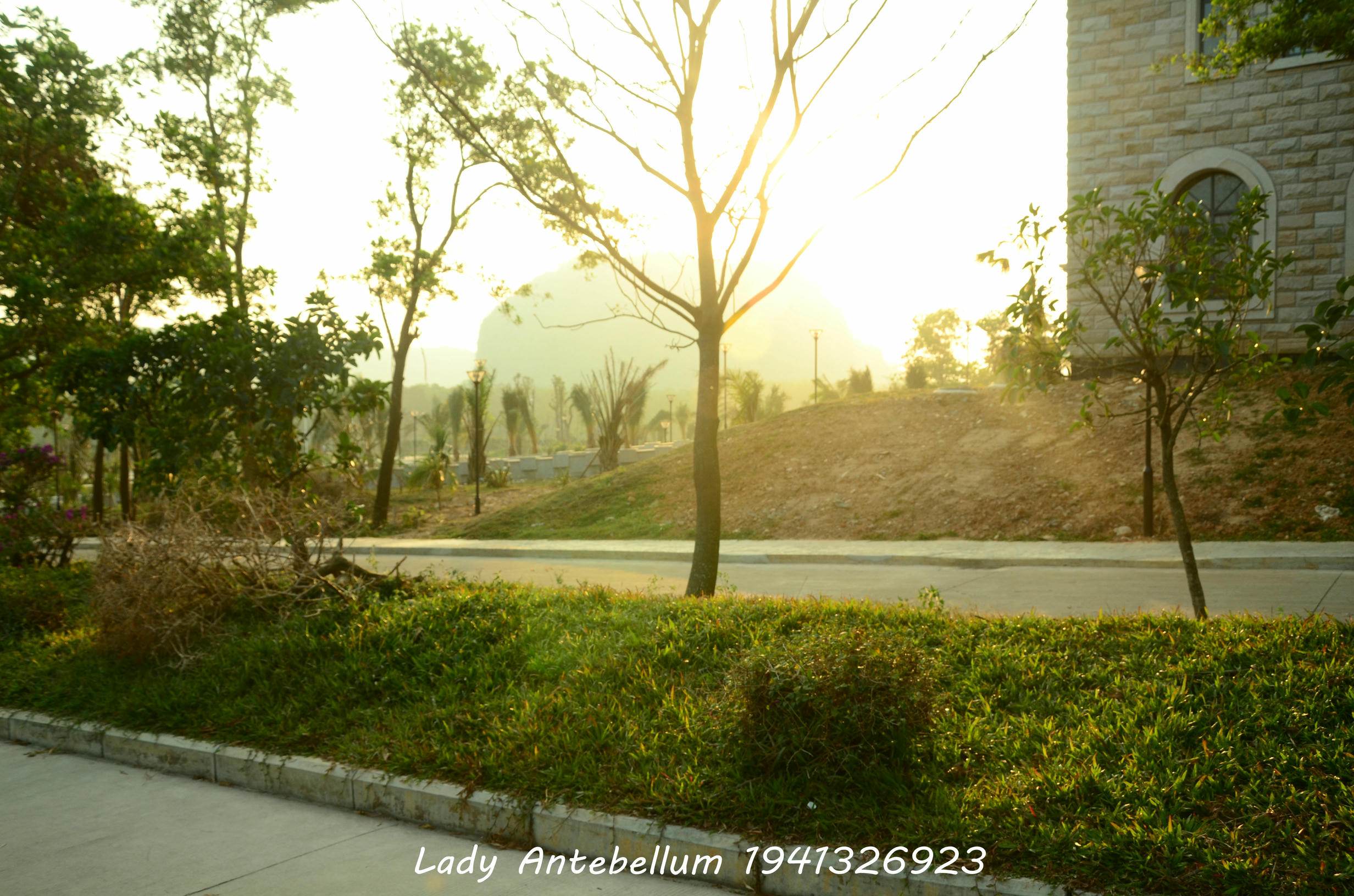 [战前女神] 恋足美腿棉袜女神级摄影套图 016 [31P-65MB]_第1集