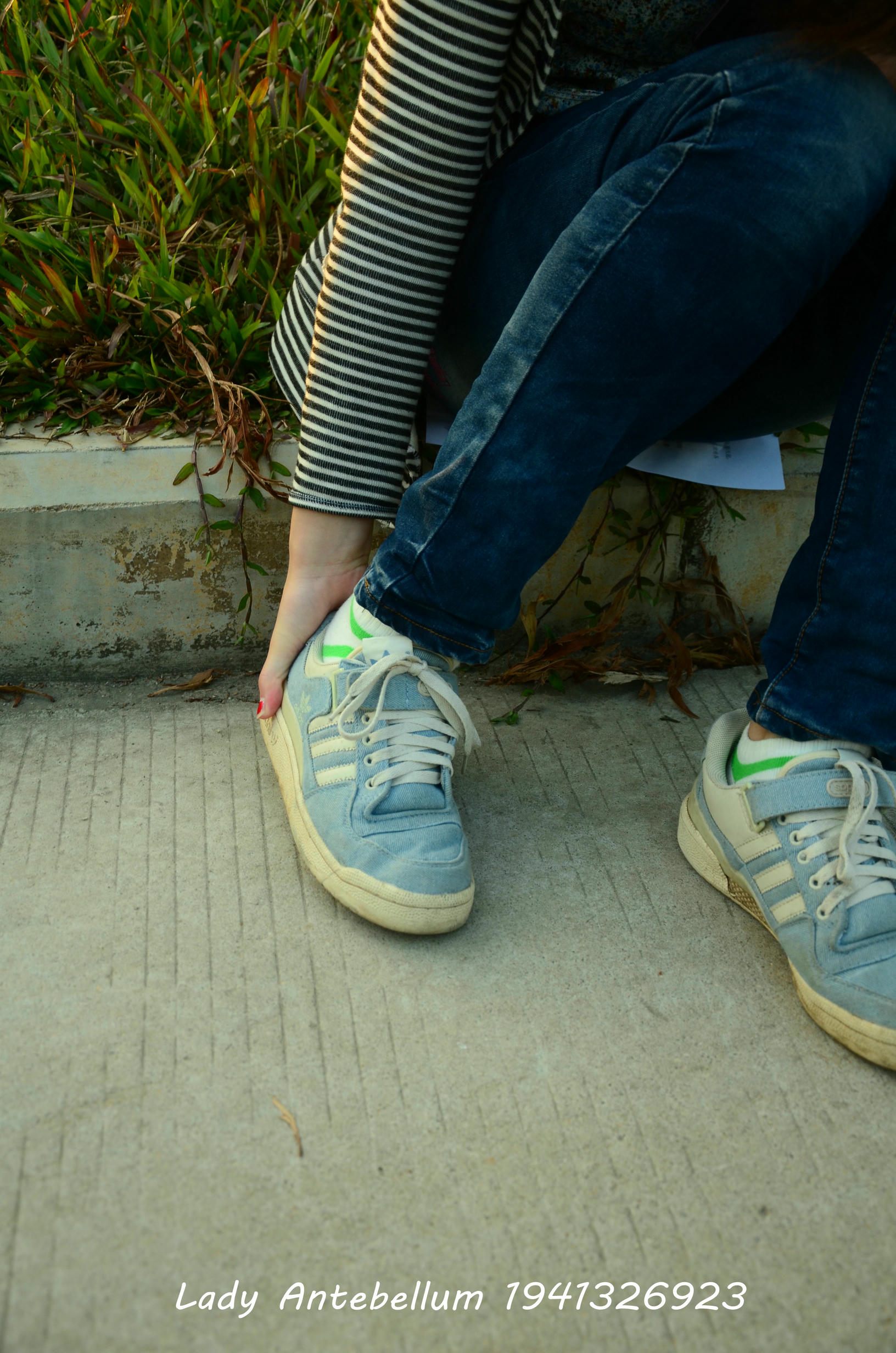 [战前女神] 恋足美腿棉袜女神级摄影套图 016 [31P-65MB]_第1集