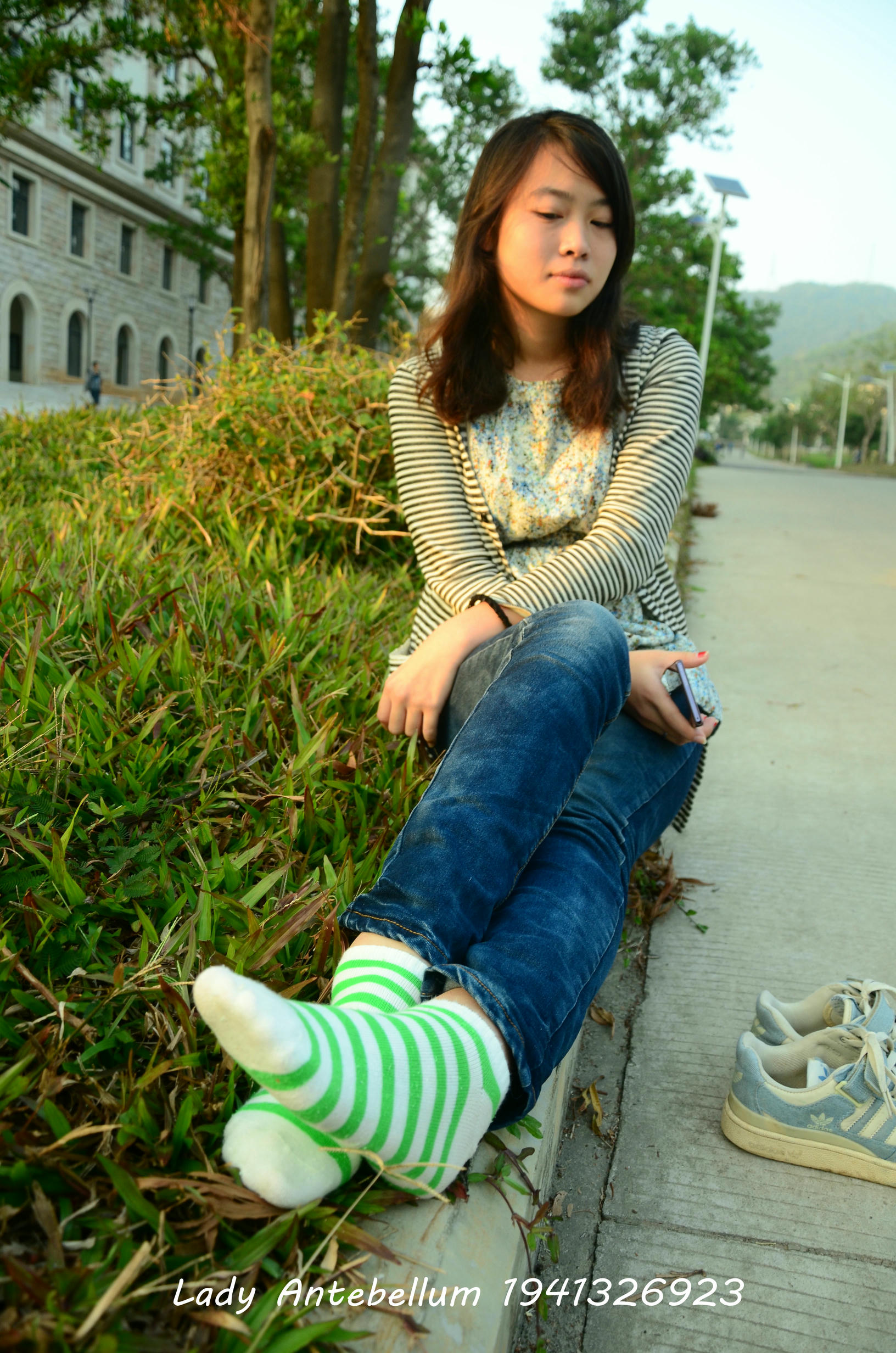 [战前女神] 恋足美腿棉袜女神级摄影套图 016 [31P-65MB]_第2集