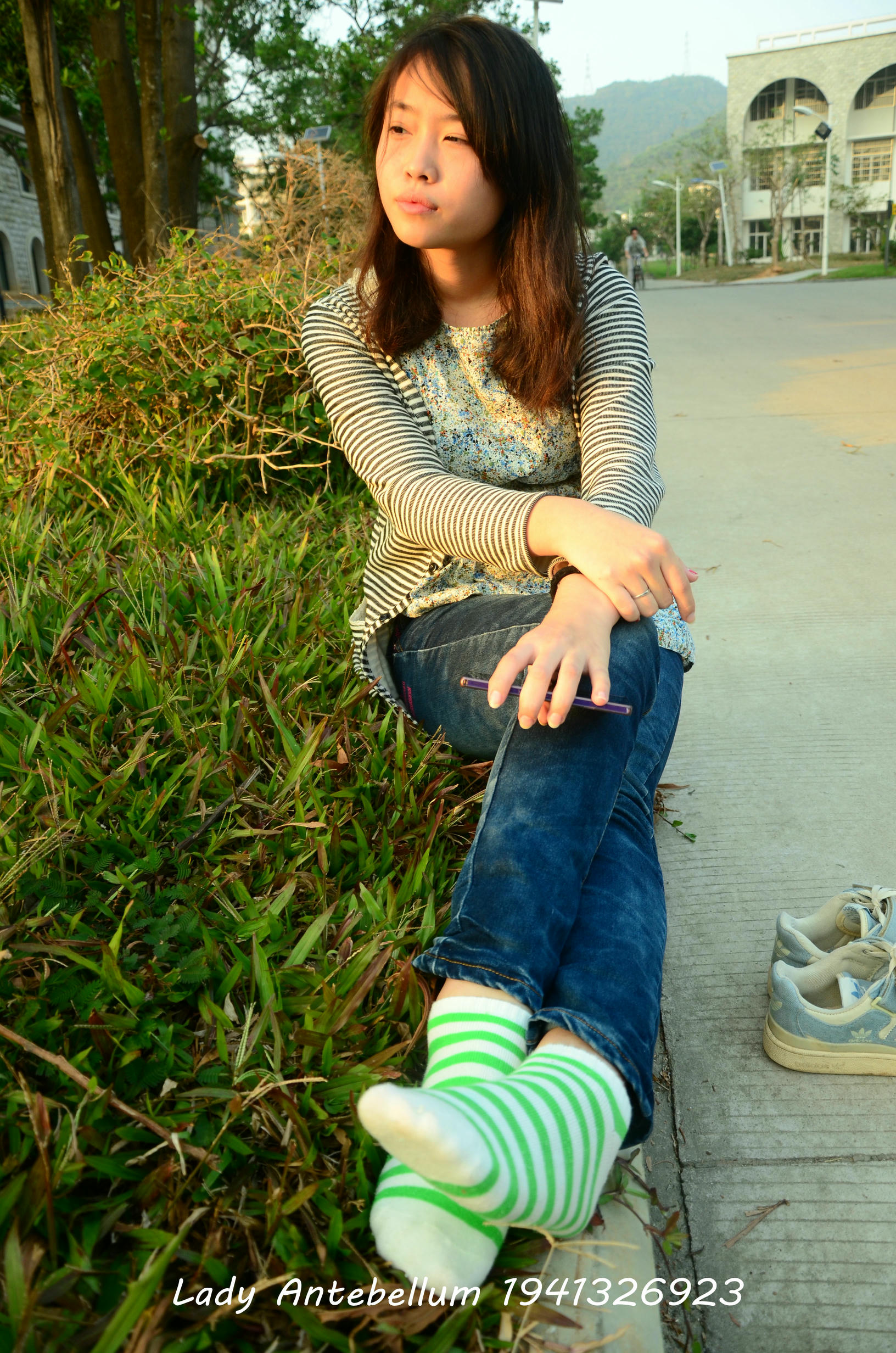 [战前女神] 恋足美腿棉袜女神级摄影套图 016 [31P-65MB]_第2集