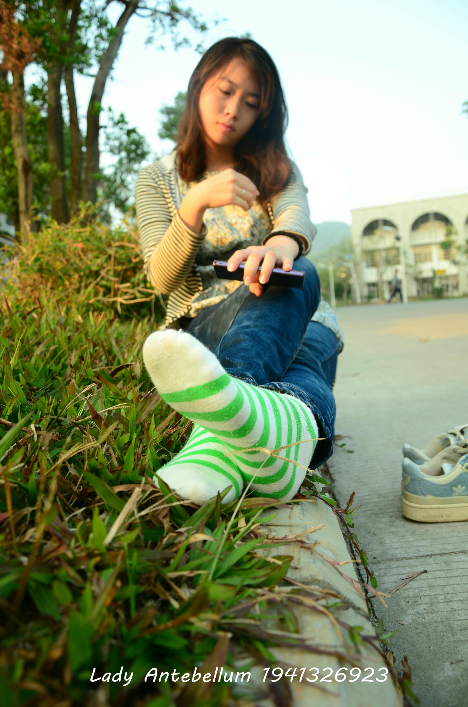 [战前女神] 恋足美腿棉袜女神级摄影套图 016 [31P-65MB]_第2集