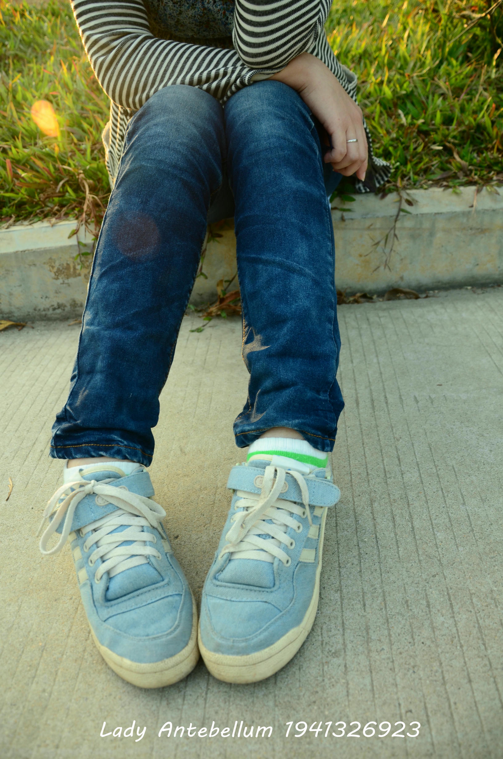 [战前女神] 恋足美腿棉袜女神级摄影套图 016 [31P-65MB]_第1集